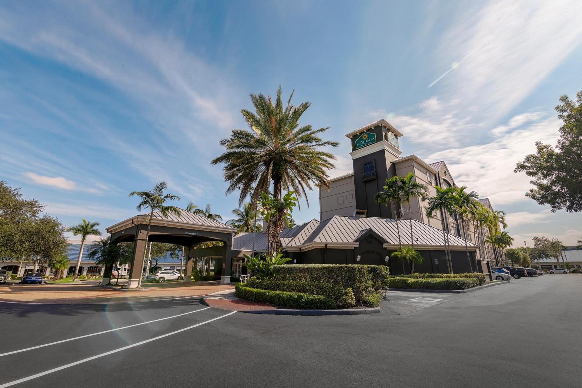 La Quinta by Wyndham Miami Airport West photo 5