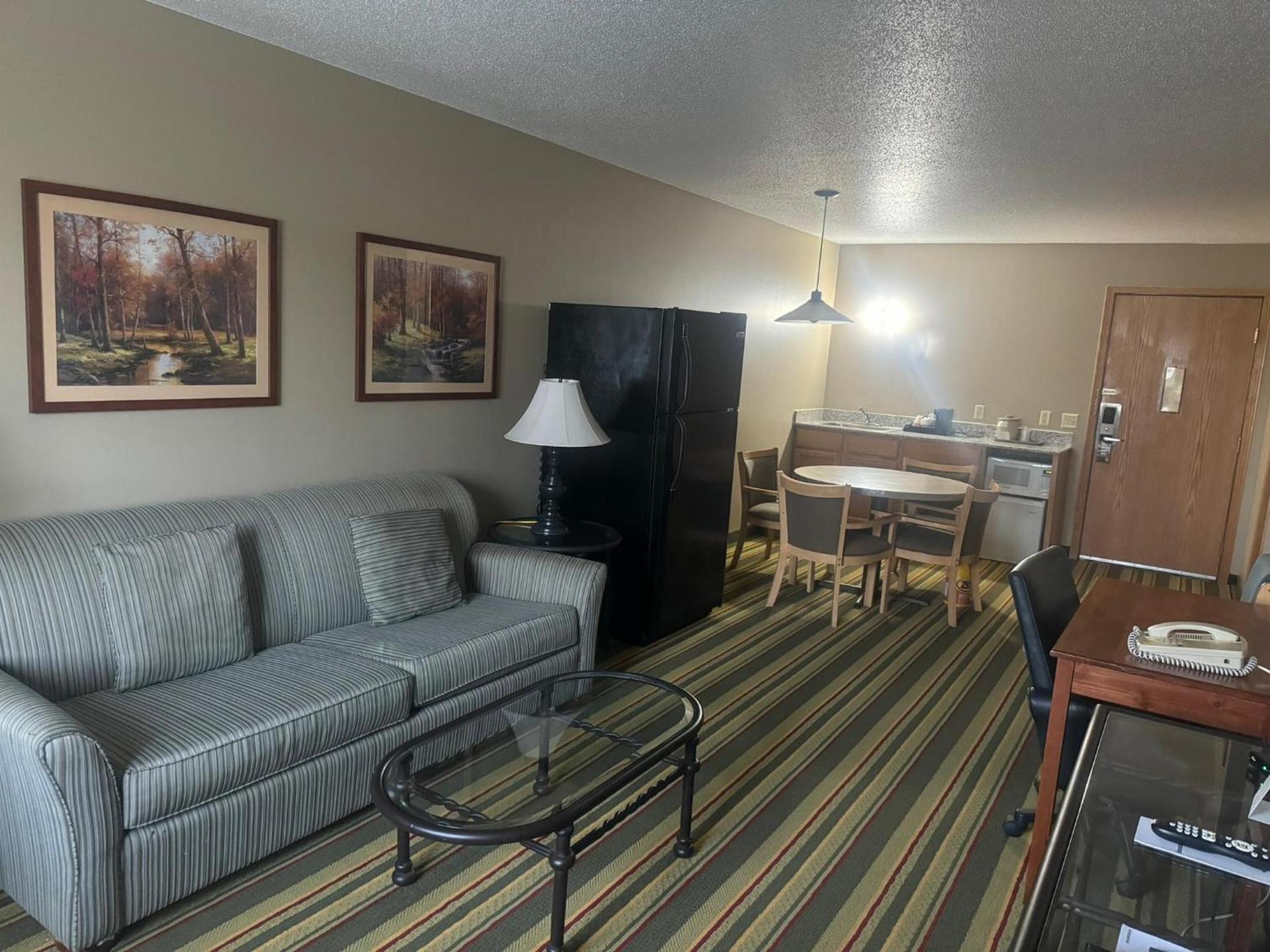 Super 8 by Wyndham Sparta photo 24