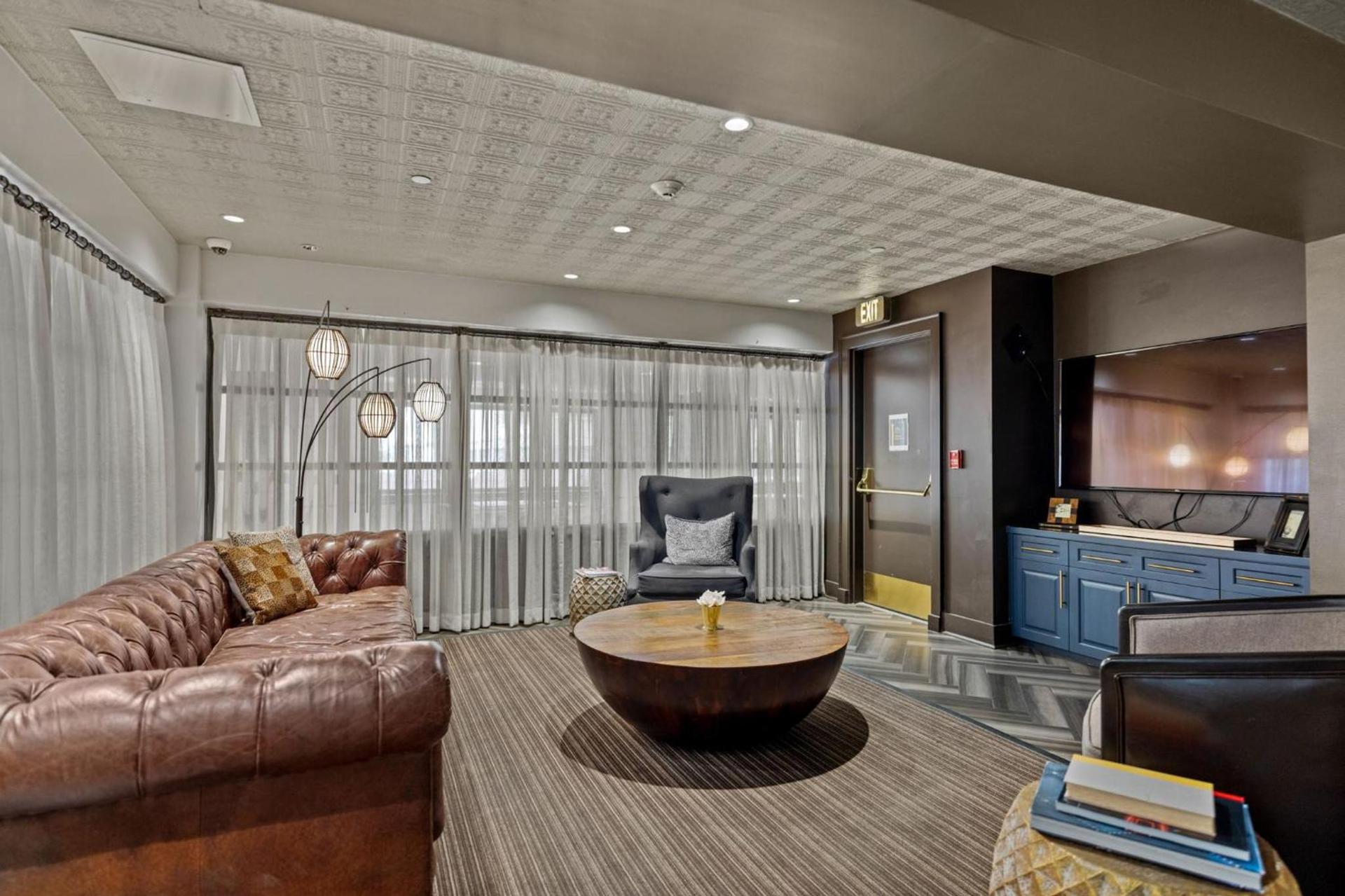 The Maverick, powered by Placemakr - River Walk photo 5