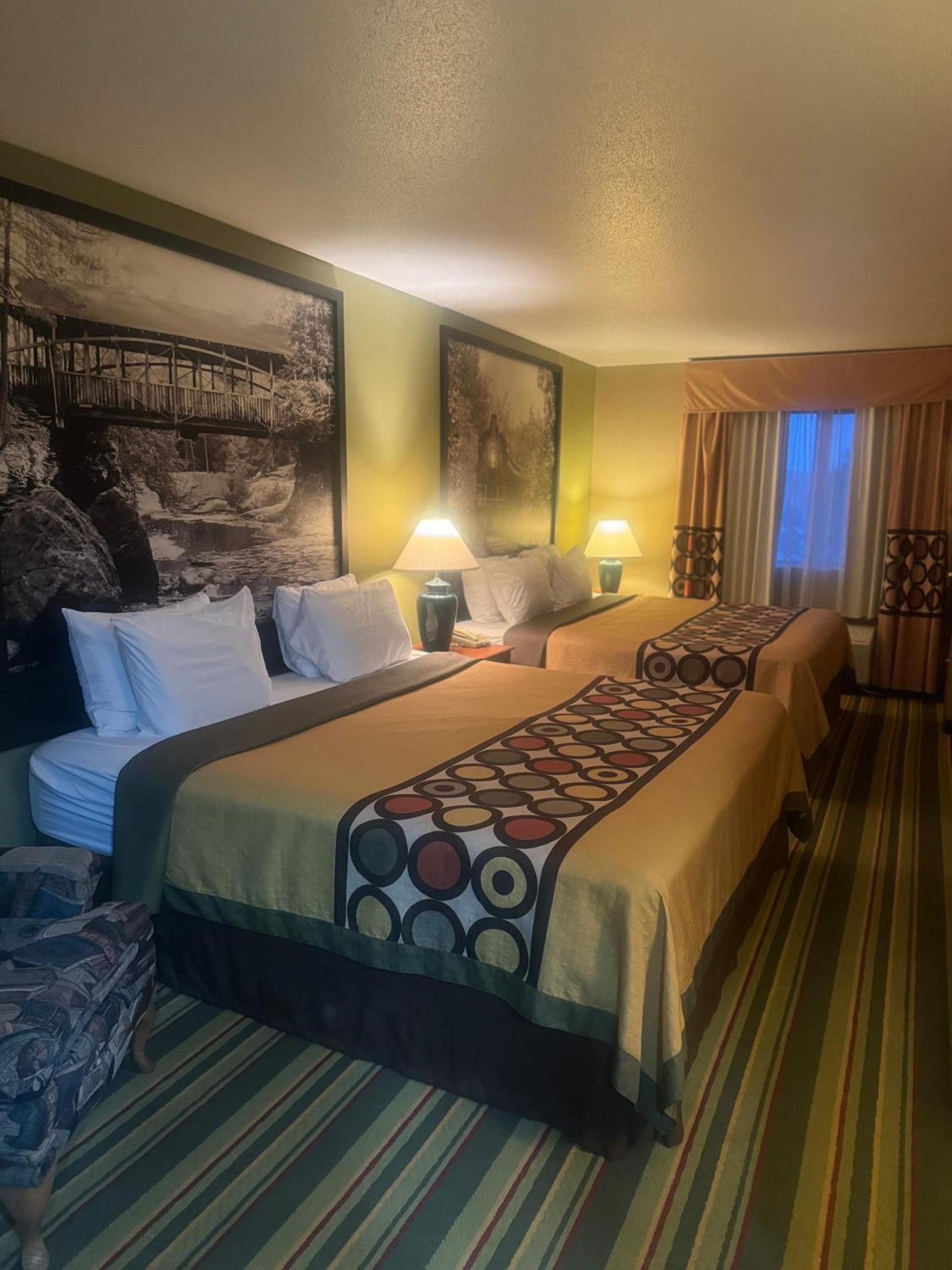 Super 8 by Wyndham Sparta photo 32