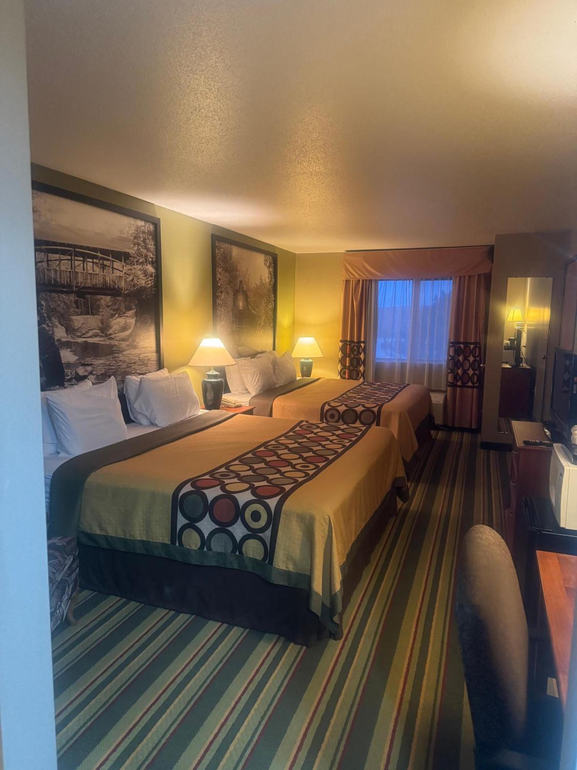 Super 8 by Wyndham Sparta photo 38