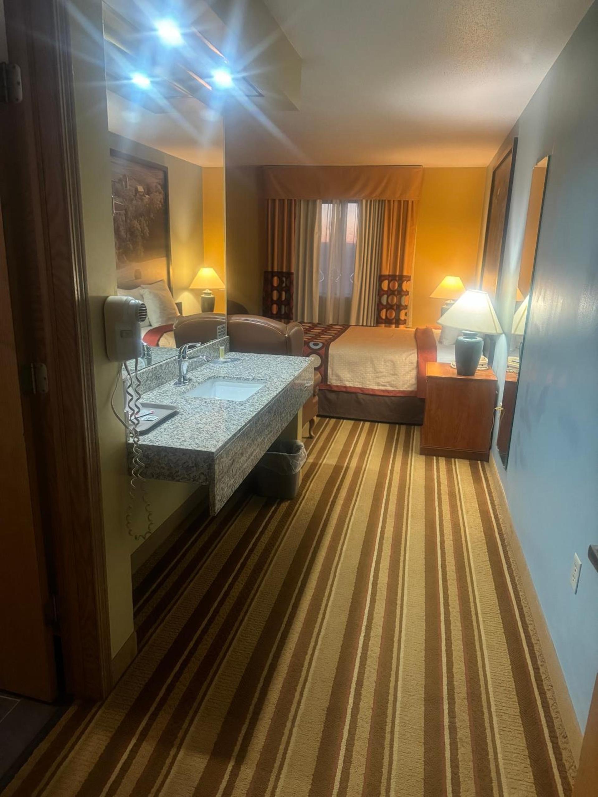 Super 8 by Wyndham Sparta photo 40