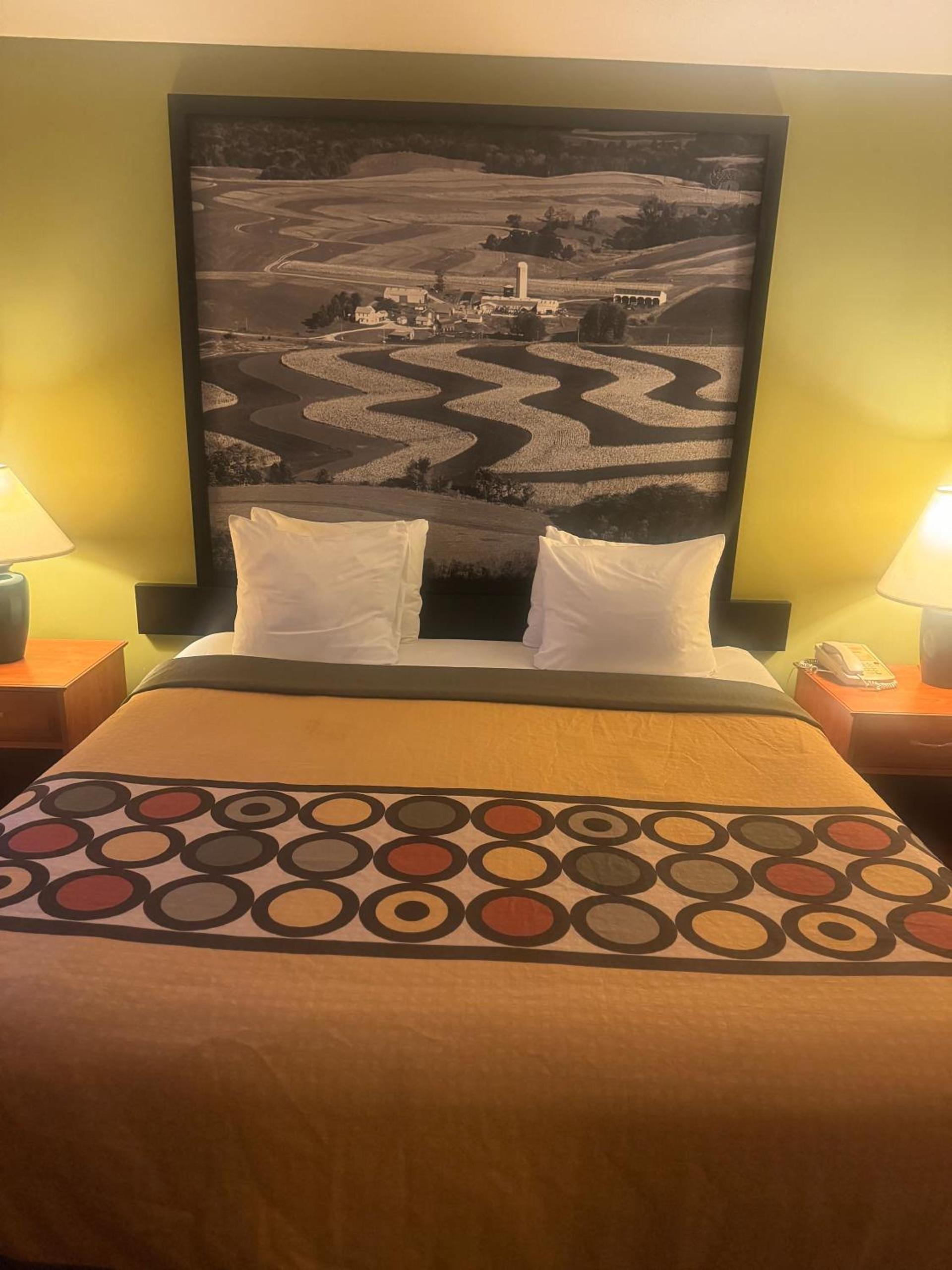 Super 8 by Wyndham Sparta photo 54