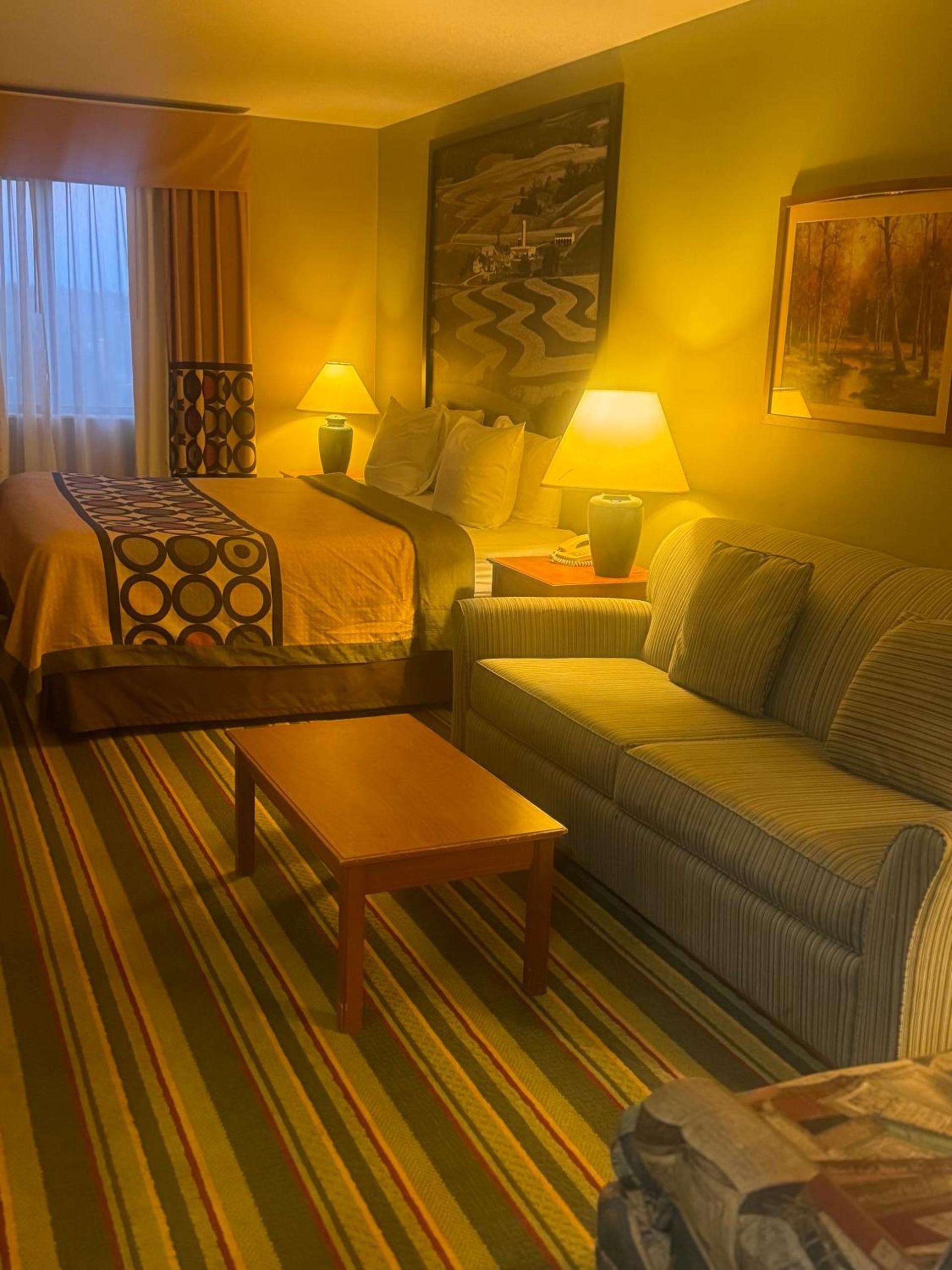Super 8 by Wyndham Sparta photo 53