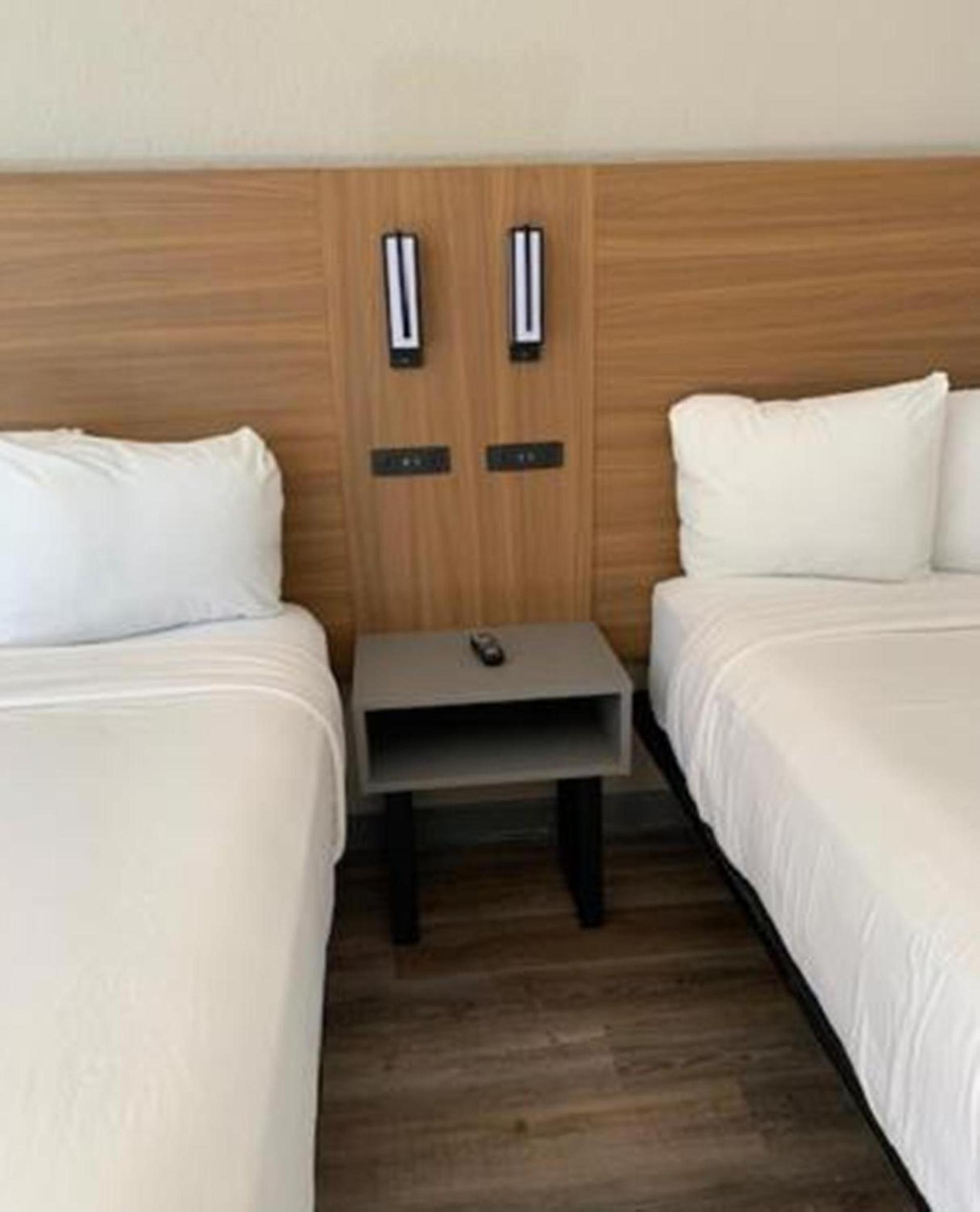 Motel 6-Santa Ana, CA photo 39