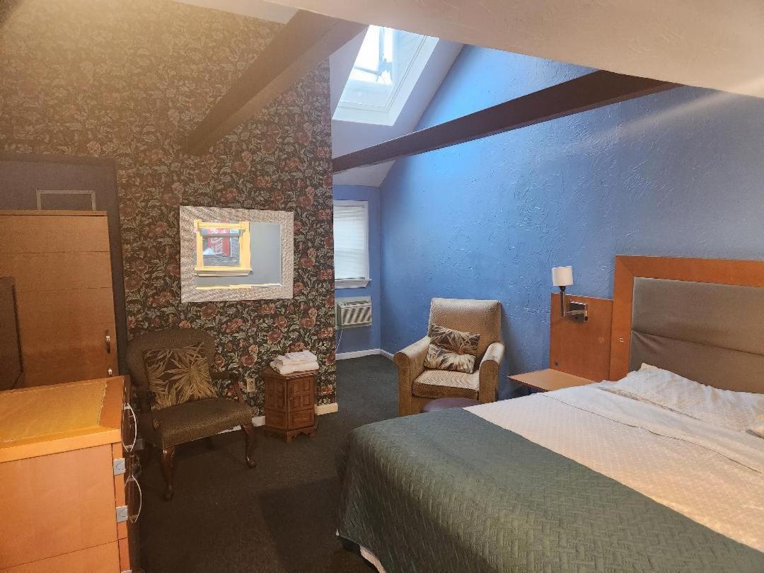 Jonathan Edwards Motel photo 47