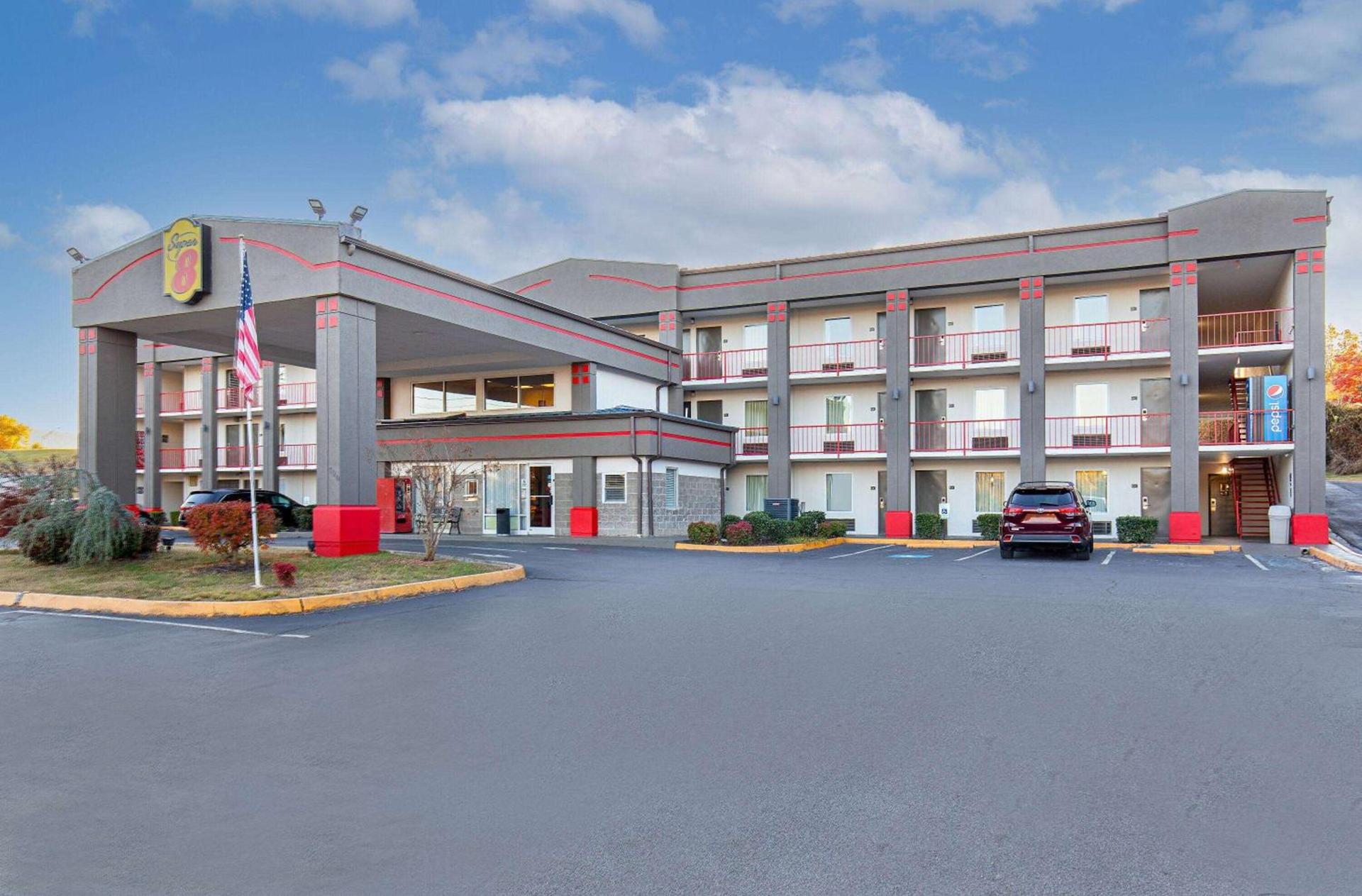 Super 8 by Wyndham Kingsport — hotel in Kingsport