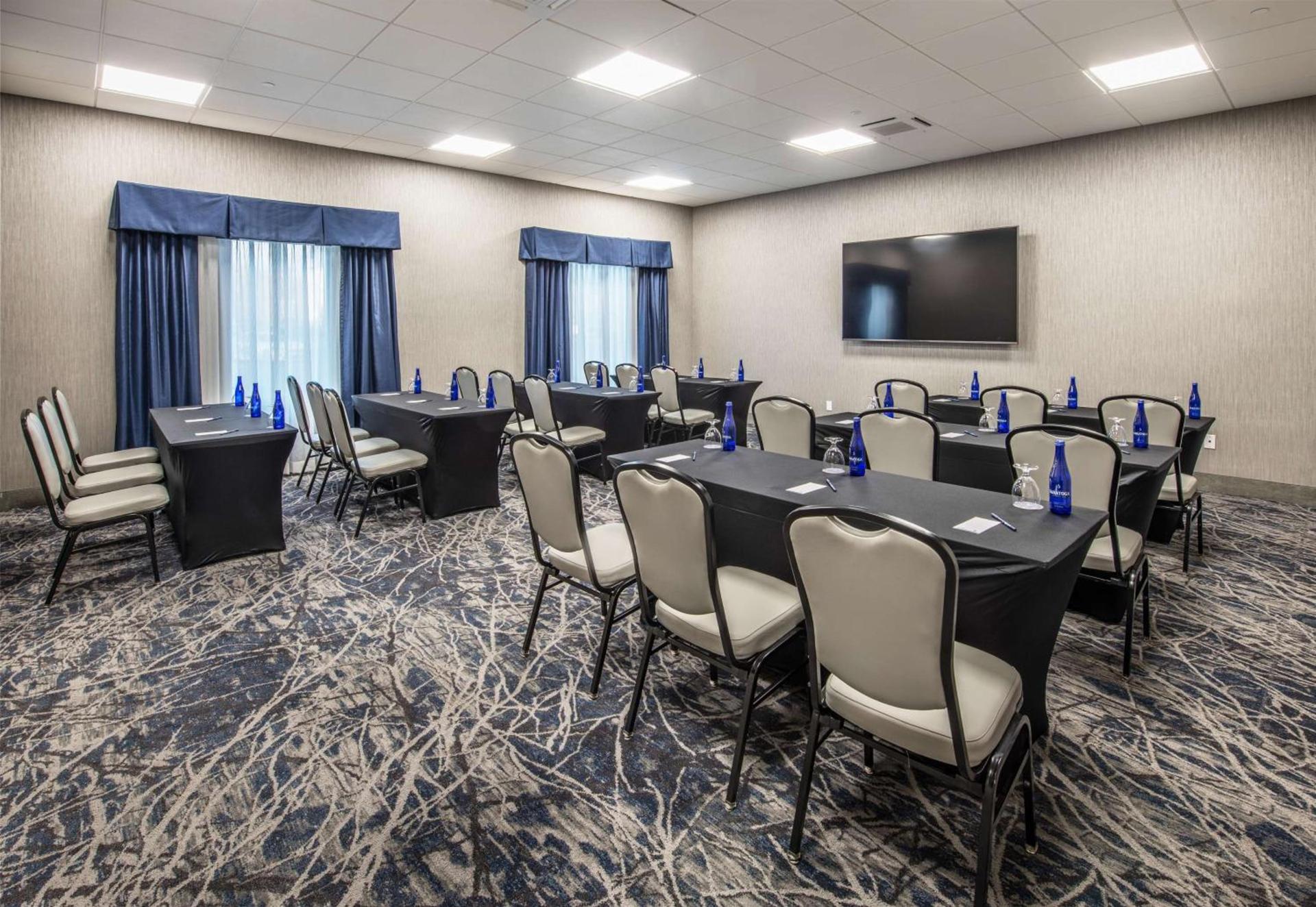 DoubleTree by Hilton Monroe Township Cranbury photo 22
