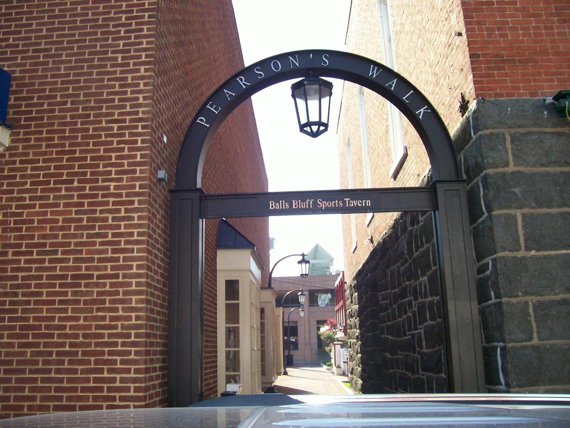 Leesburg Colonial Inn photo 28