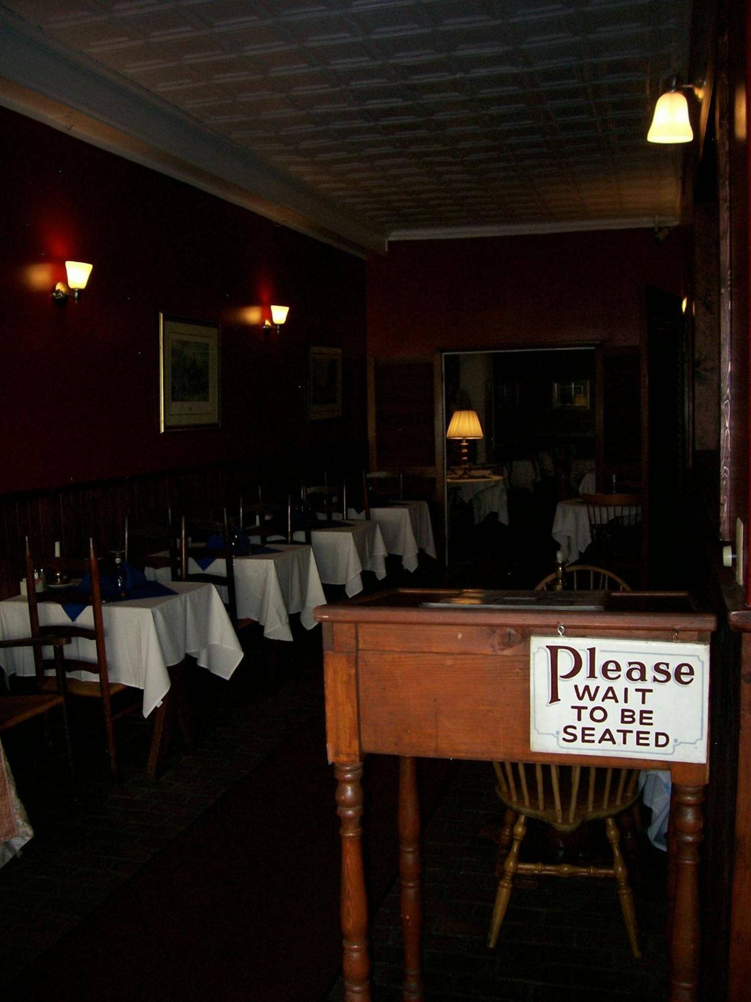 Leesburg Colonial Inn photo 21