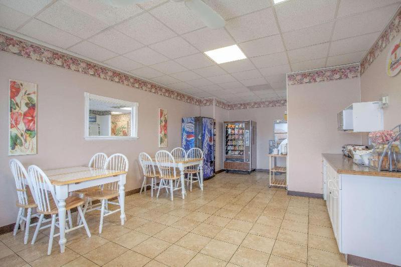 Travelodge by Wyndham Carlisle North photo 20