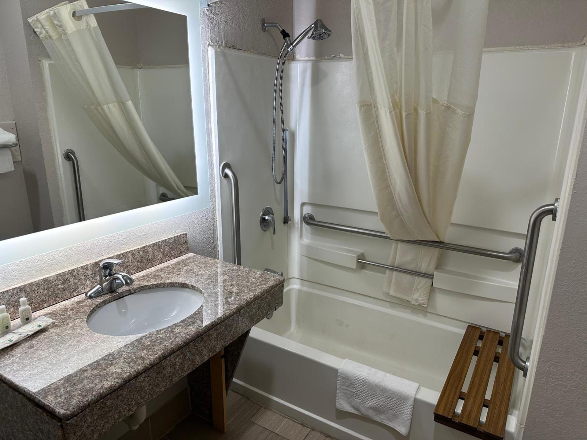 Quality Inn Ashland photo 23