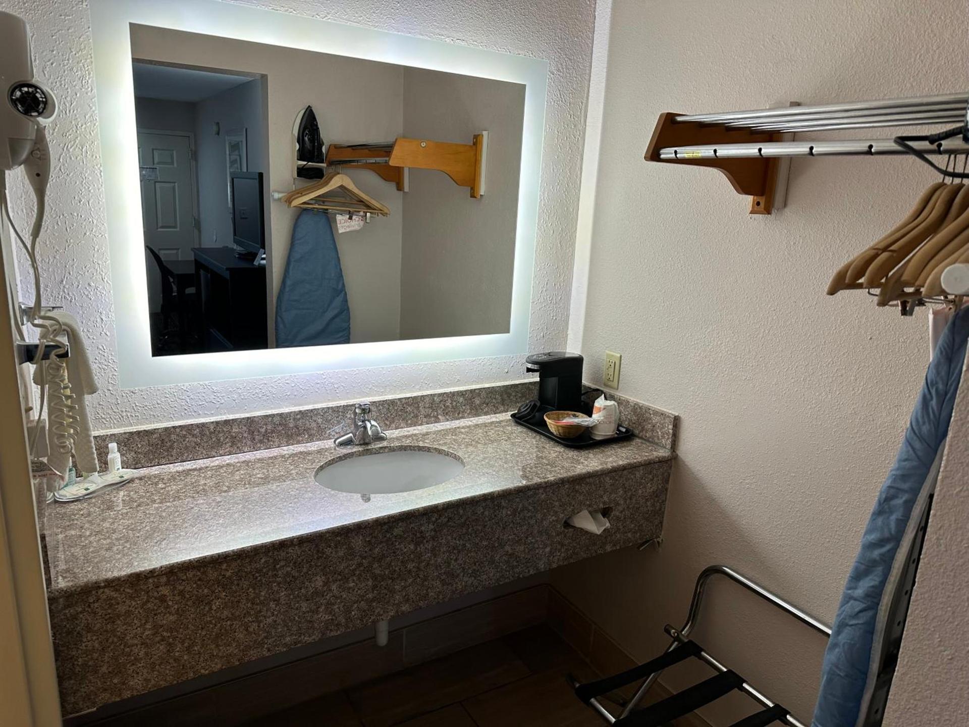 Quality Inn Ashland photo 41