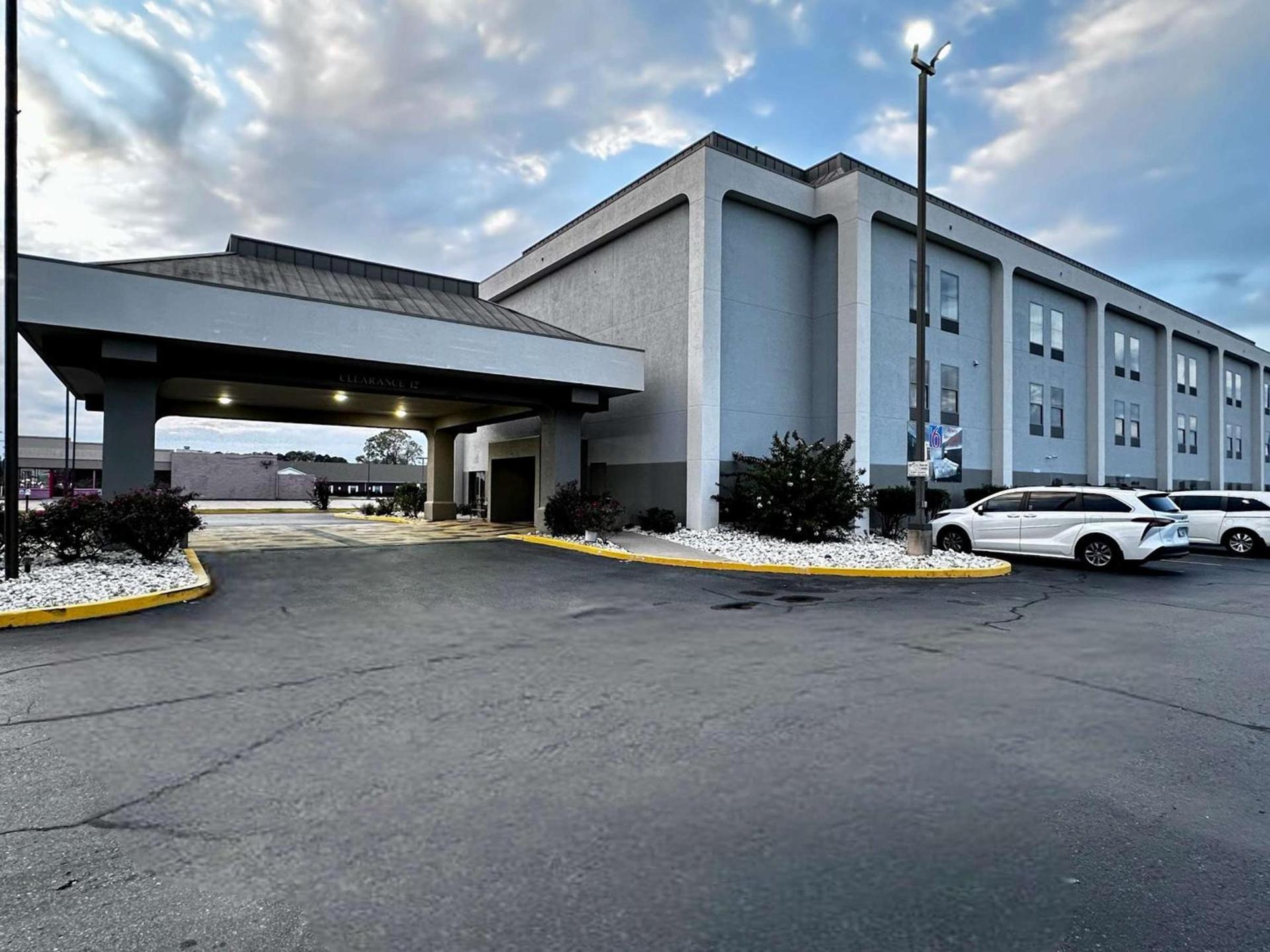 Motel 6-Pine Bluff, AR photo 2