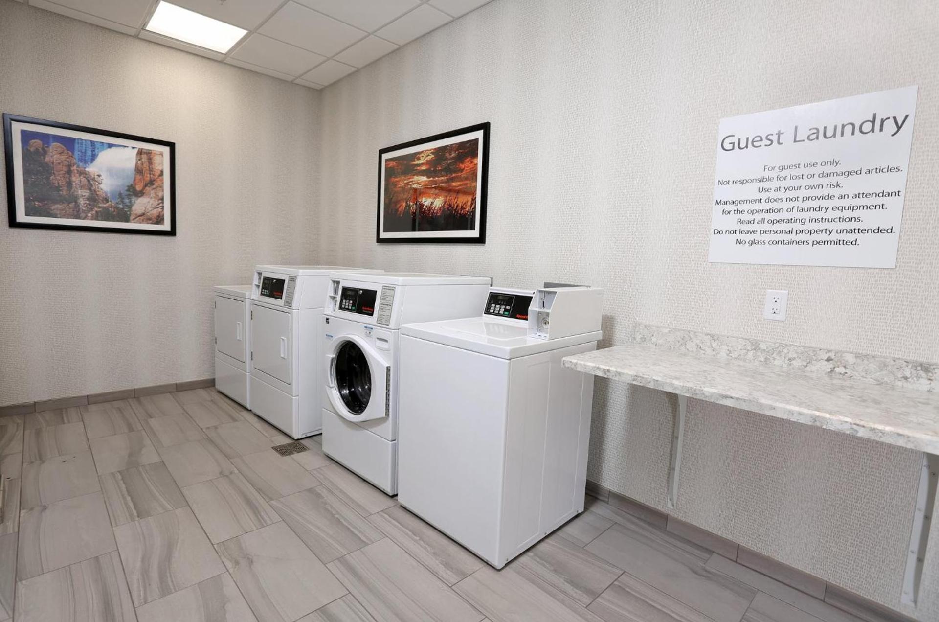 Holiday Inn & Suites Sioux Falls - Airport by IHG photo 9