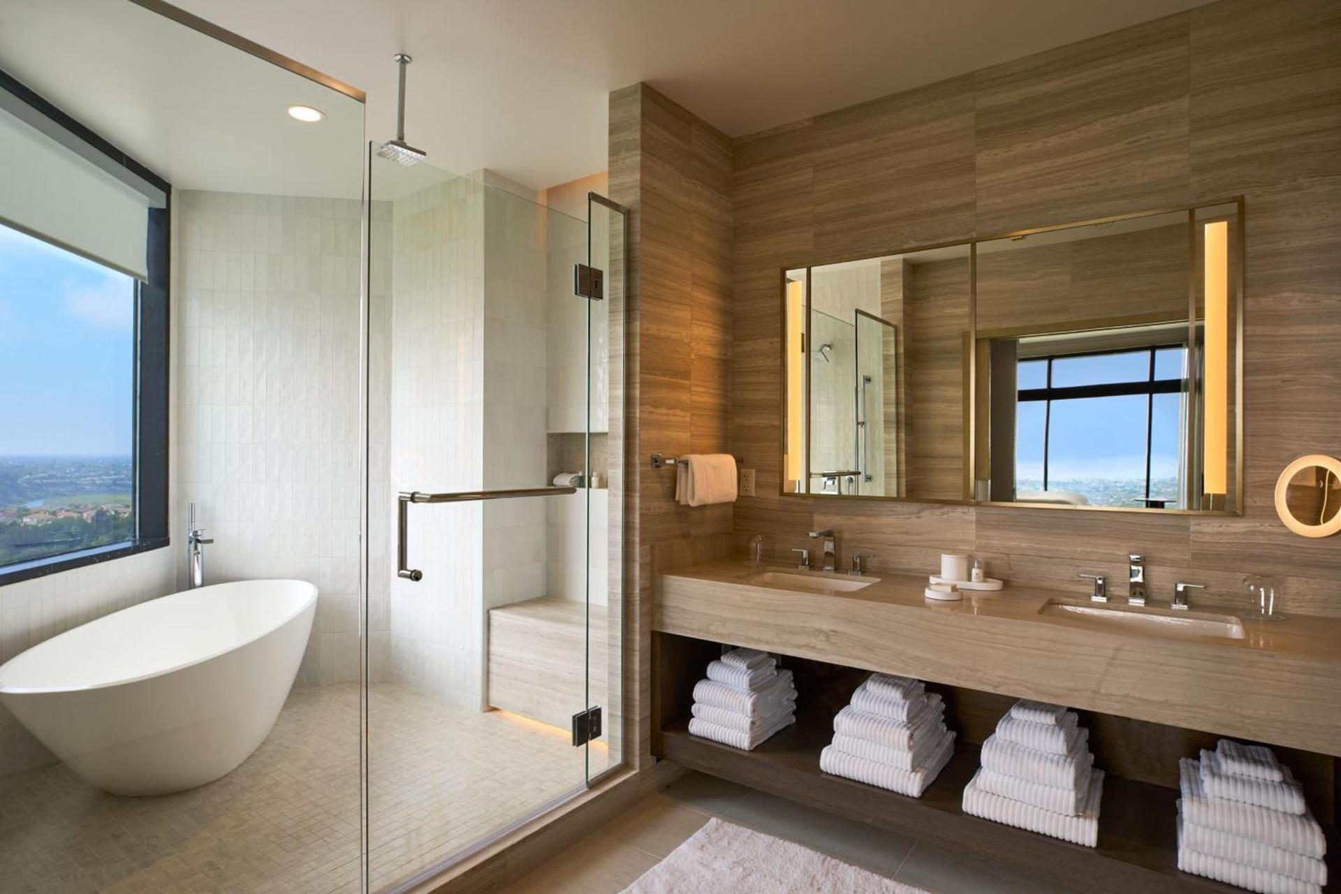 VEA Newport Beach, a Marriott Resort & Spa photo 69