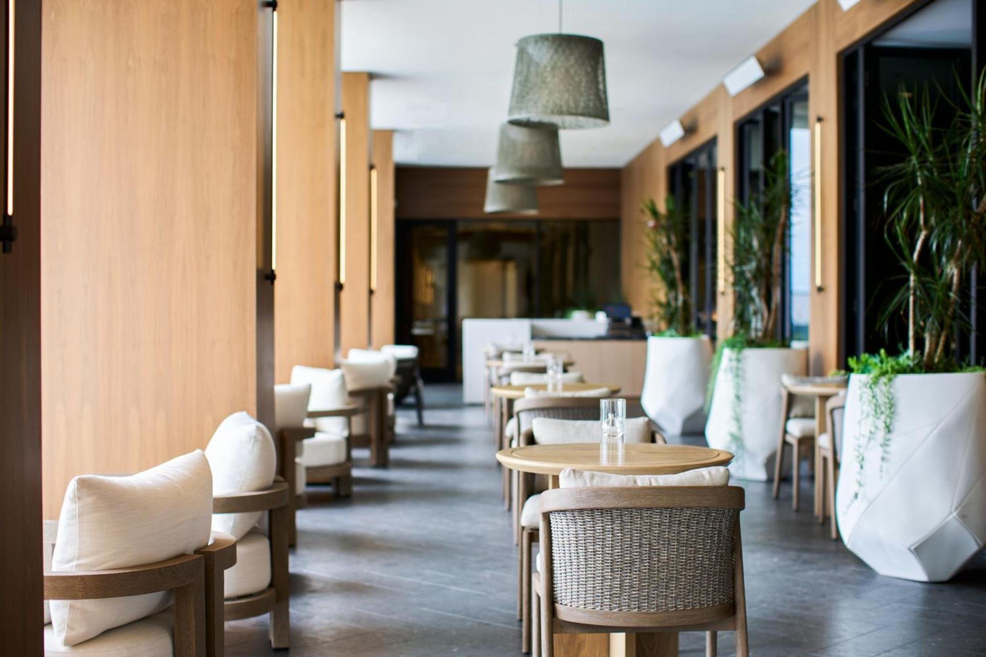 VEA Newport Beach, a Marriott Resort & Spa photo 80