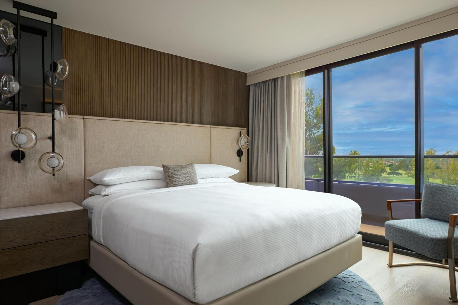 VEA Newport Beach, a Marriott Resort & Spa photo 55