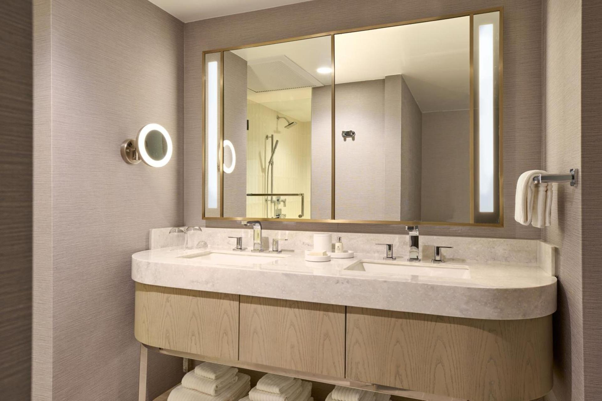 VEA Newport Beach, a Marriott Resort & Spa photo 65