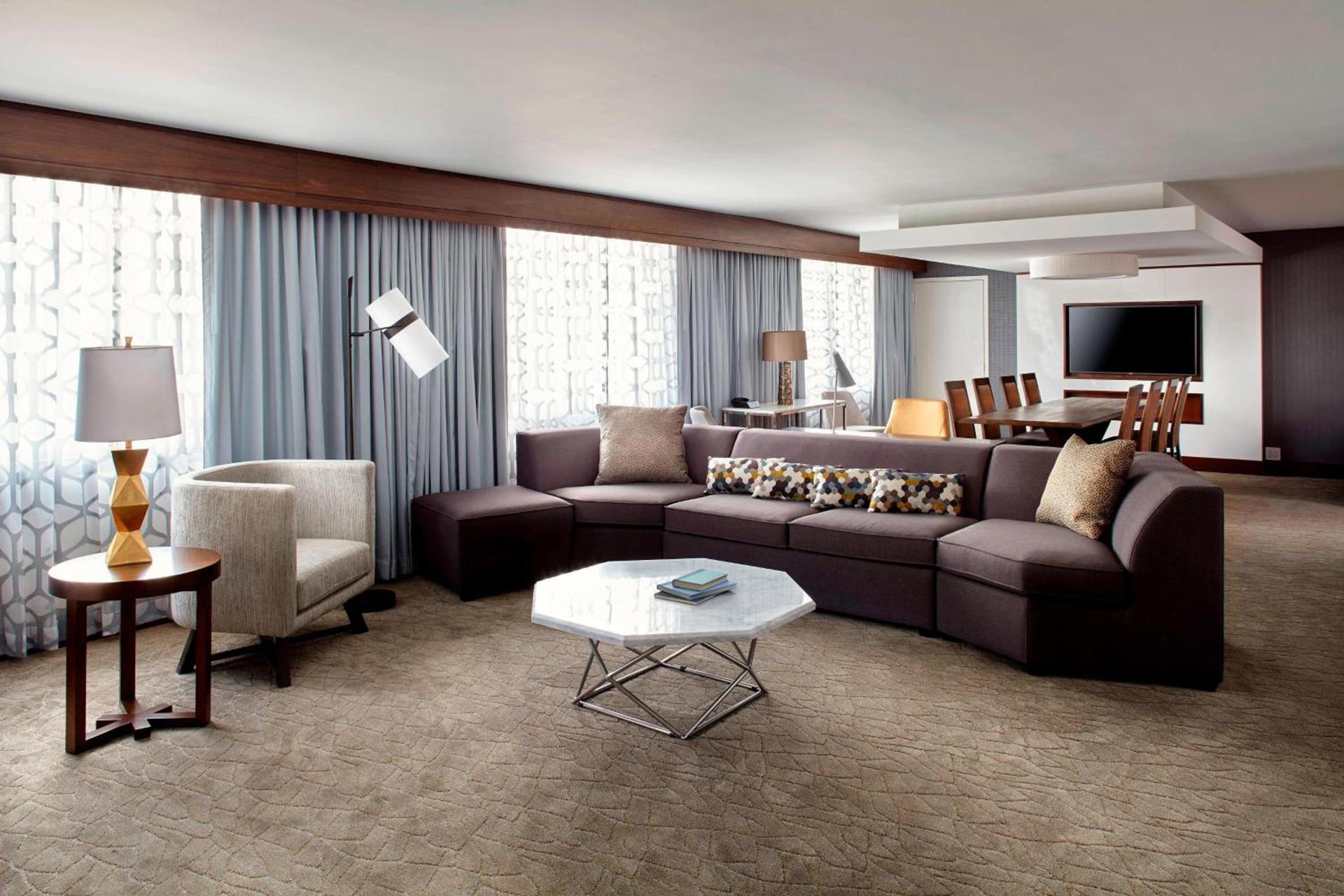Raleigh Marriott Crabtree Valley photo 22