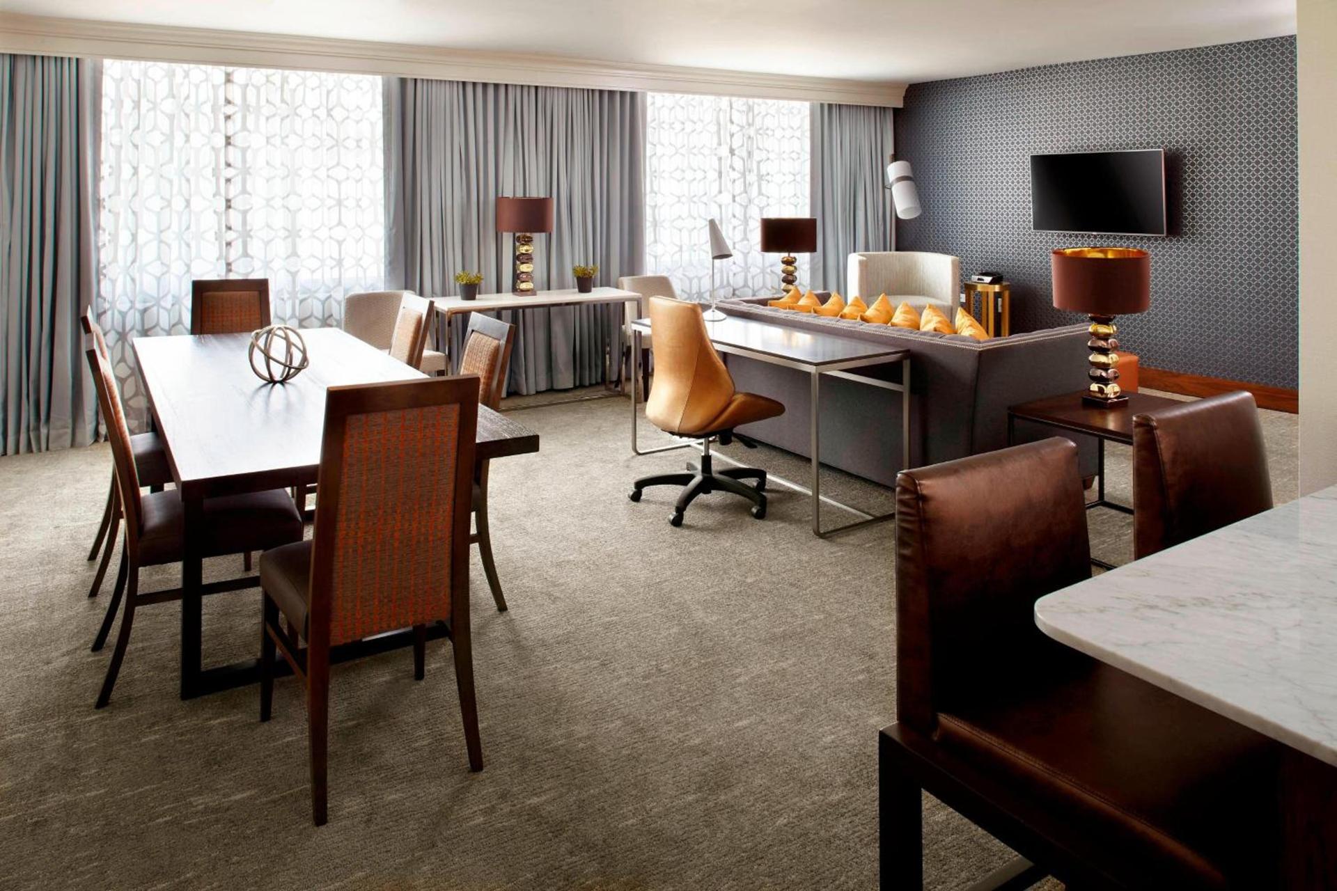 Raleigh Marriott Crabtree Valley photo 27