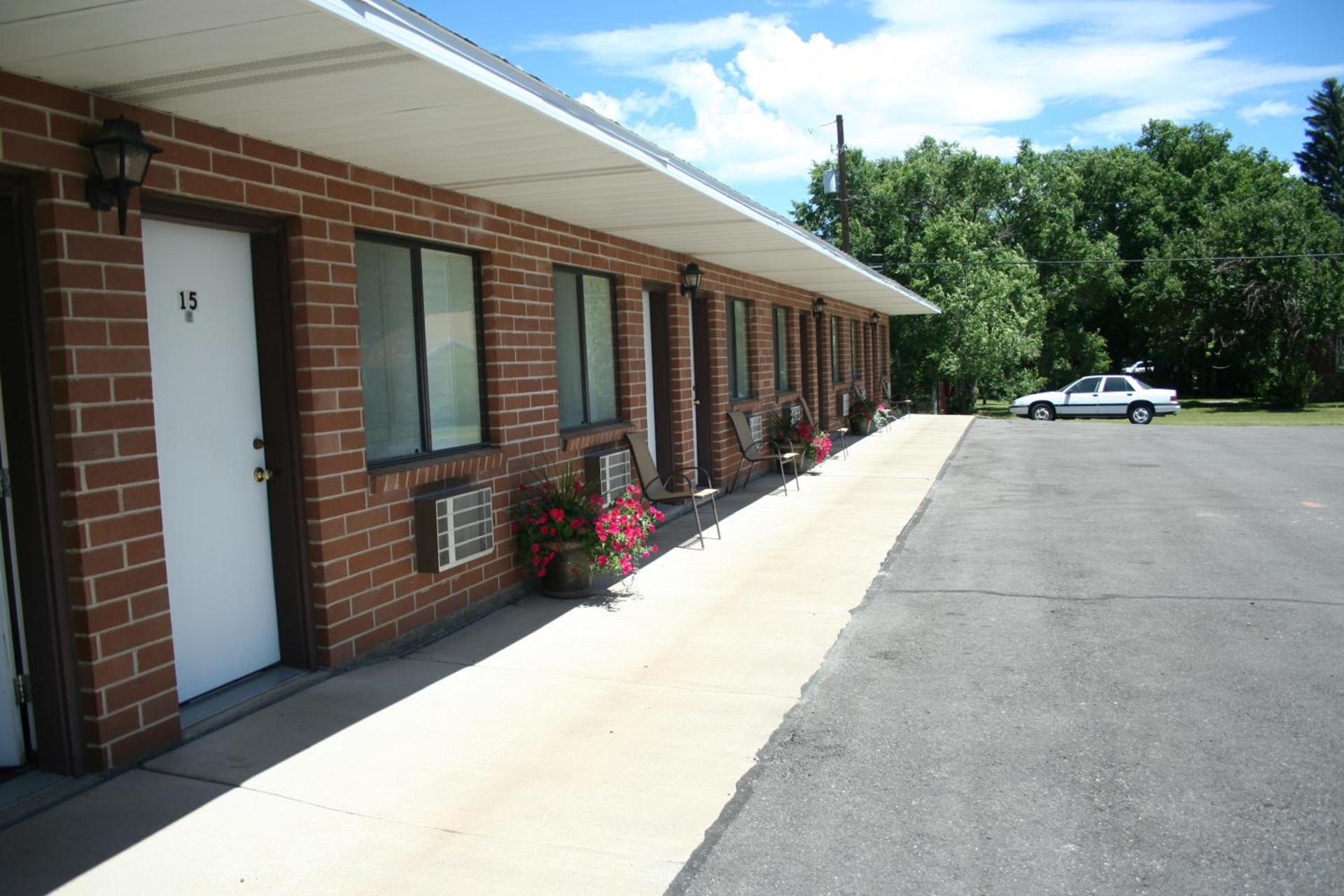 Blue Pine Motel photo 3