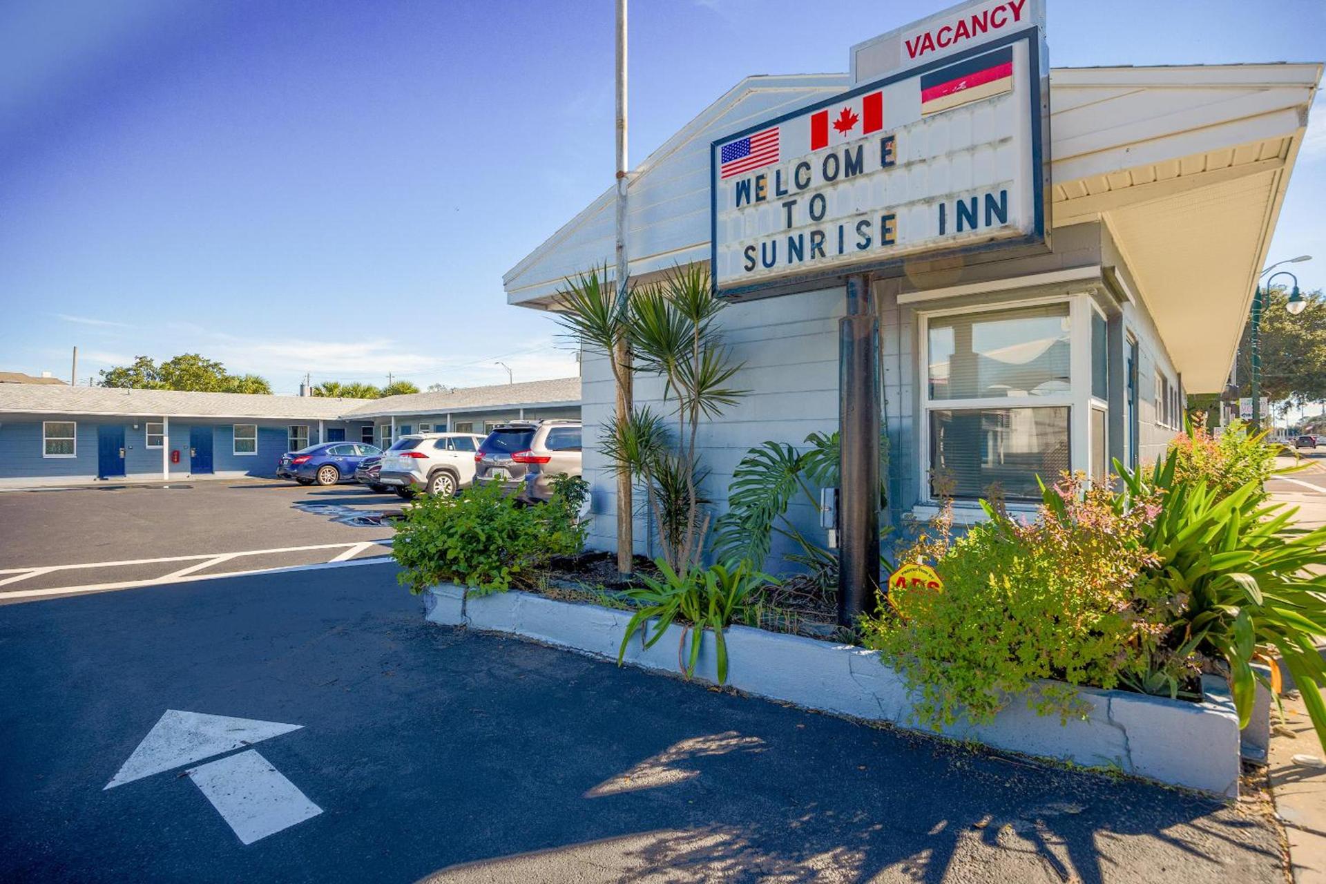 Sunrise Inn by OYO Titusville FL — hotel in Titusville