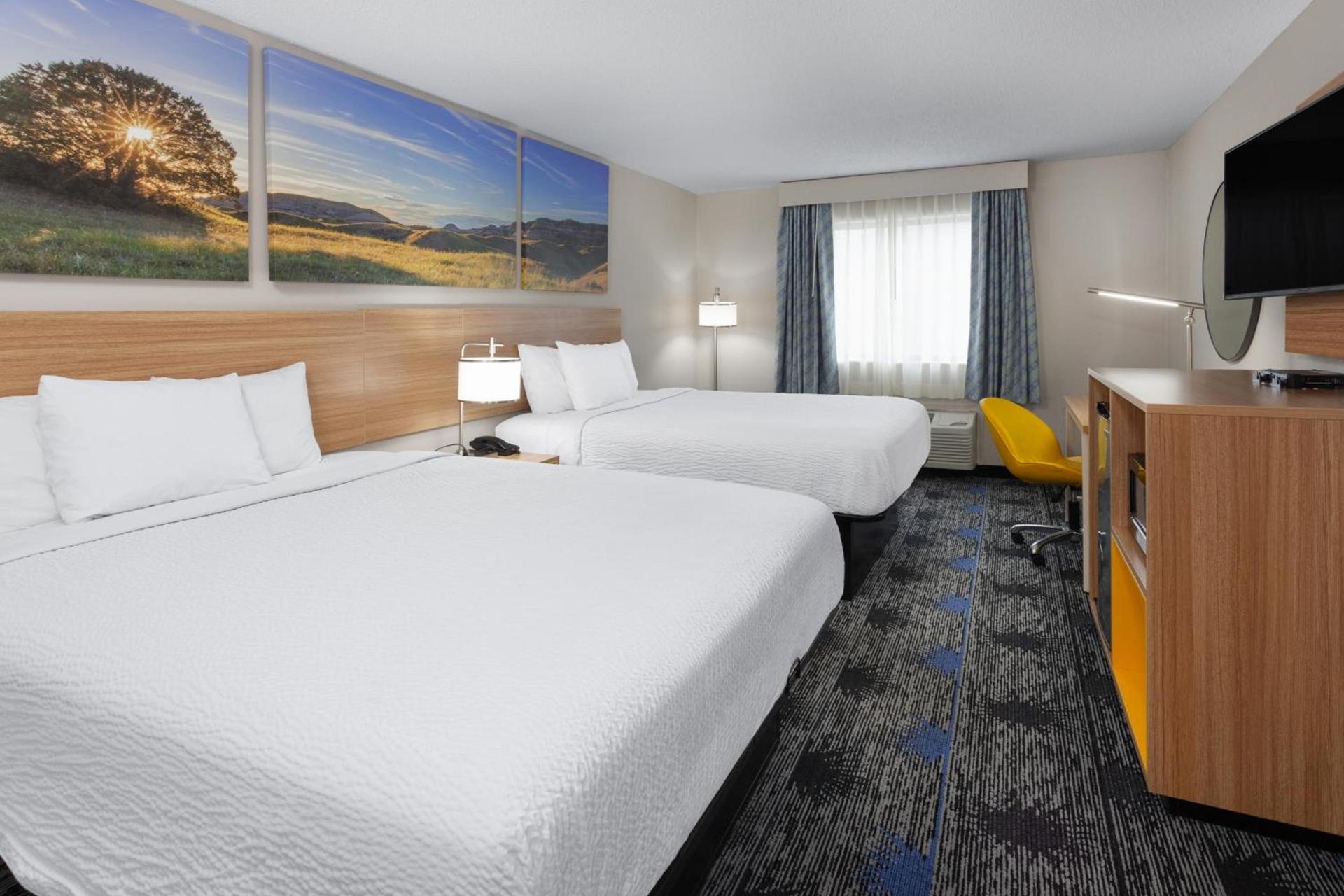 Days Inn by Wyndham Wooster photo 32