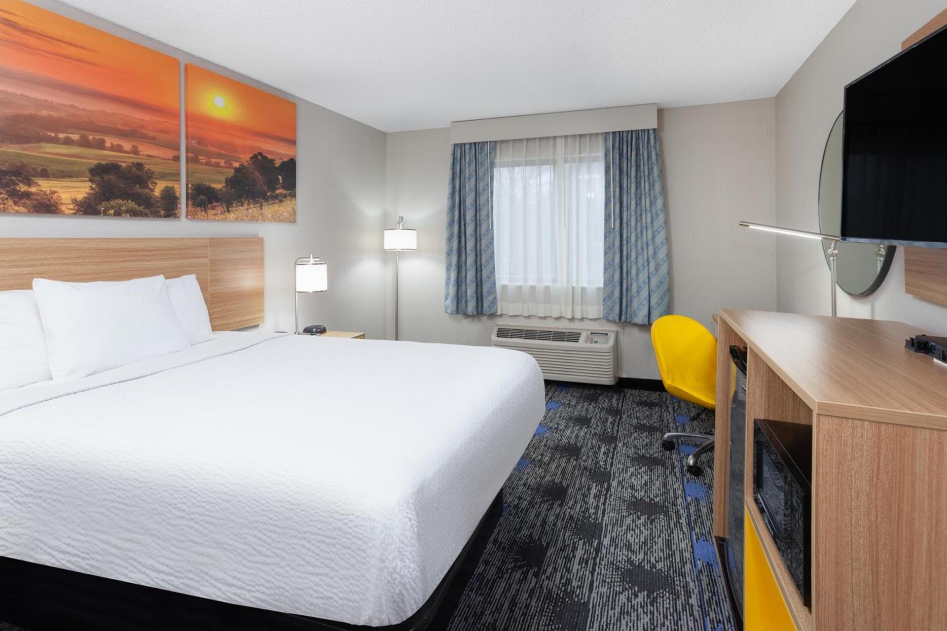 Days Inn by Wyndham Wooster photo 44