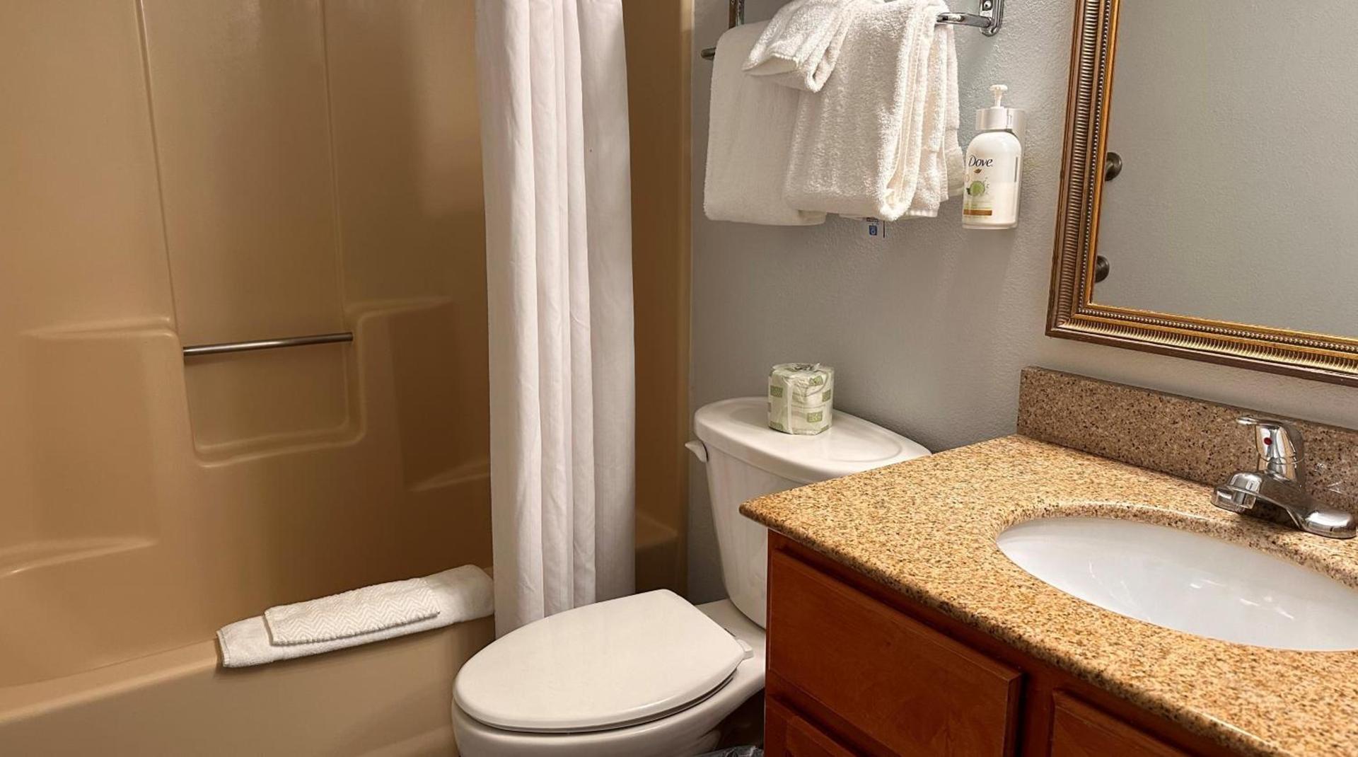 Baymont by Wyndham Indianapolis Northwest photo 18