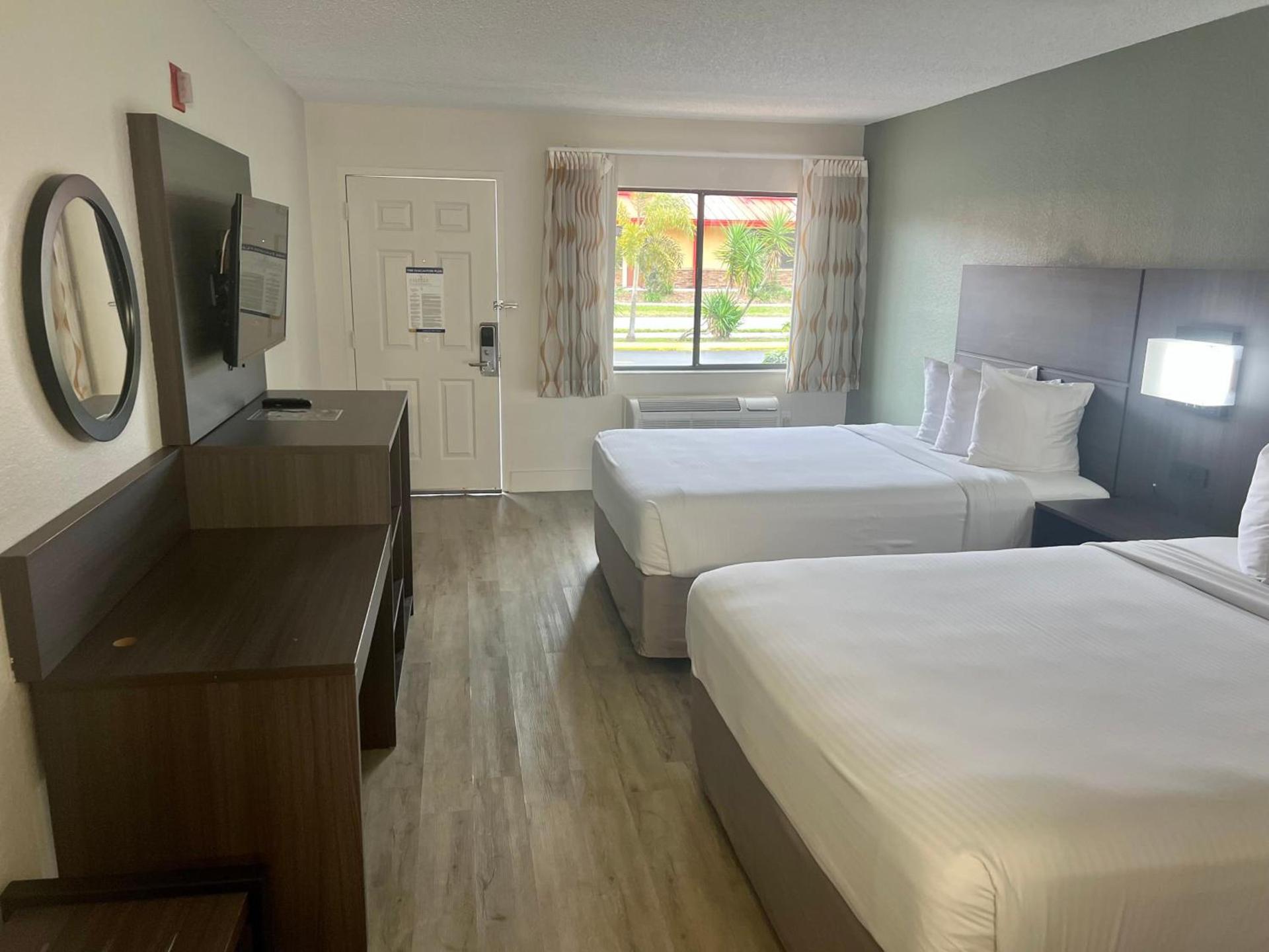 Quality Inn & Suites Orlando East - UCF Area photo 8