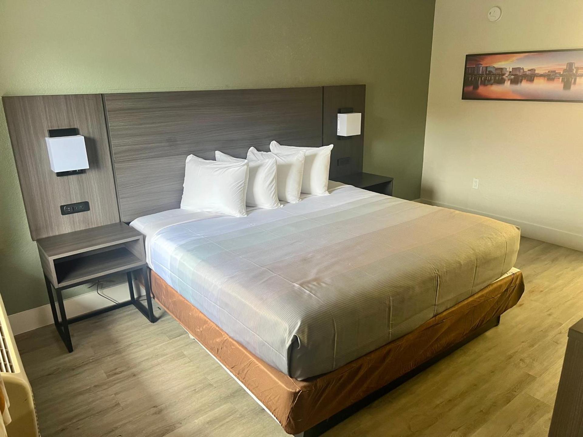 Quality Inn & Suites Orlando East - UCF Area photo 36
