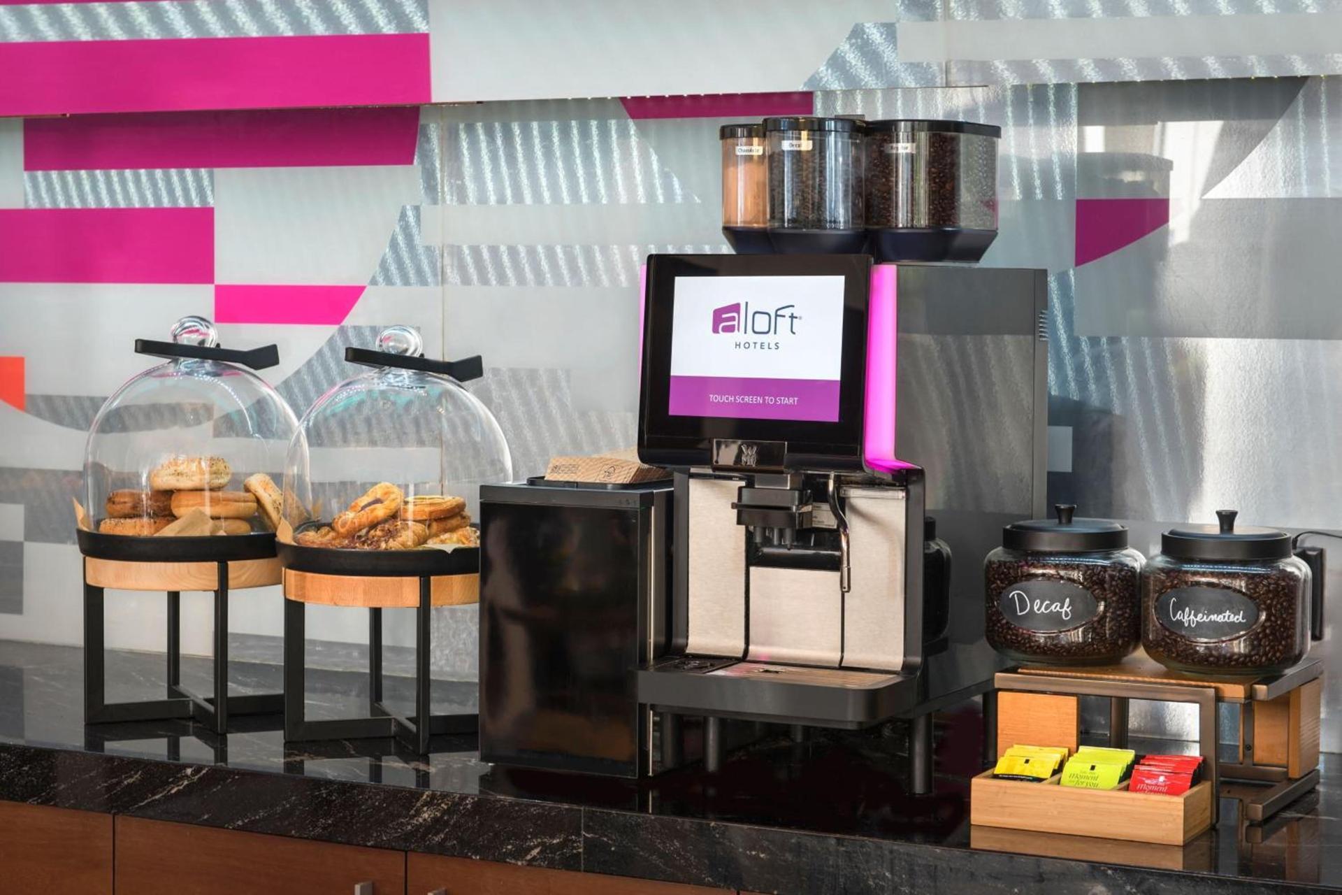 Aloft by Marriott Boston Seaport District photo 20