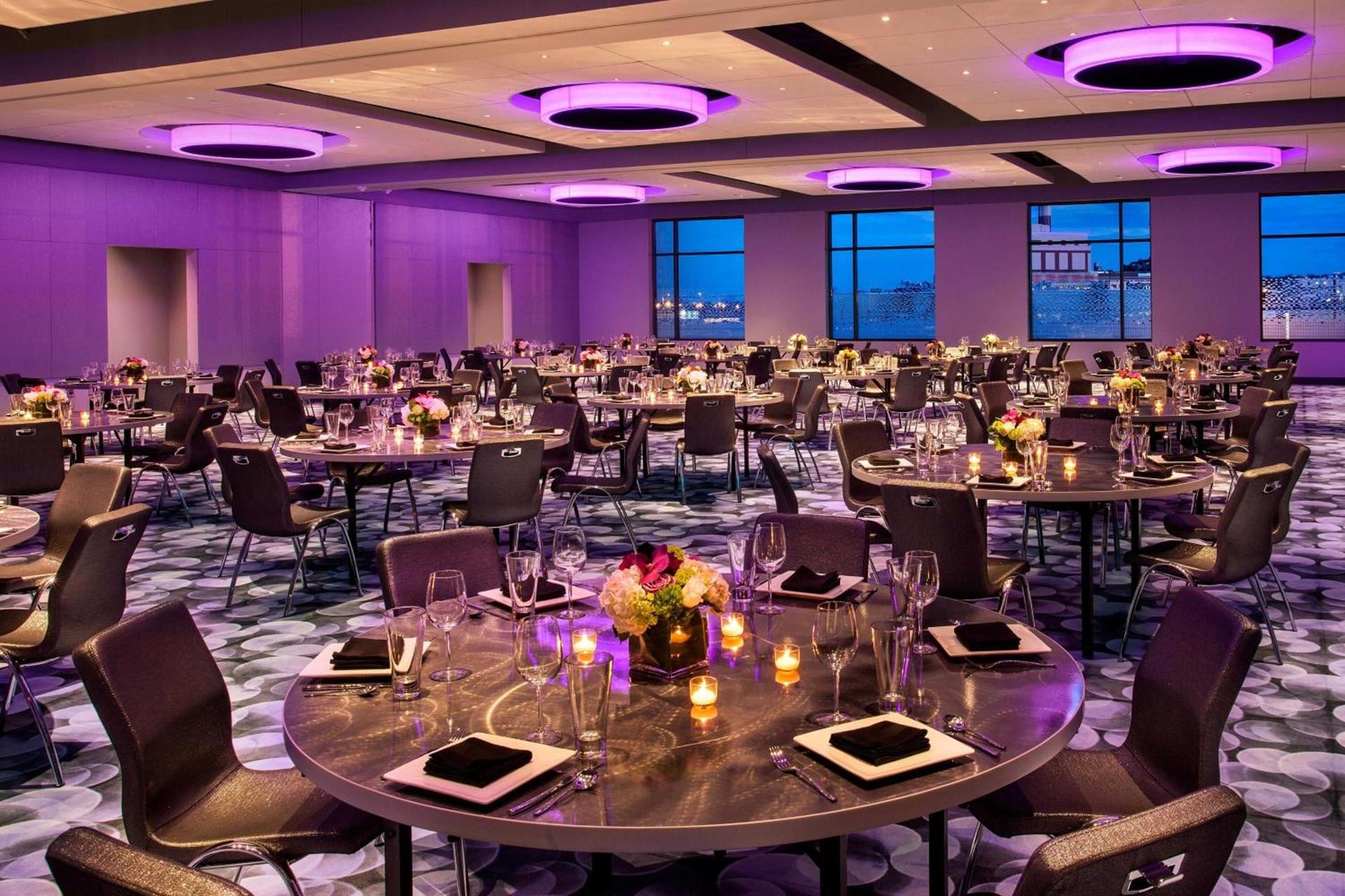 Aloft by Marriott Boston Seaport District photo 36