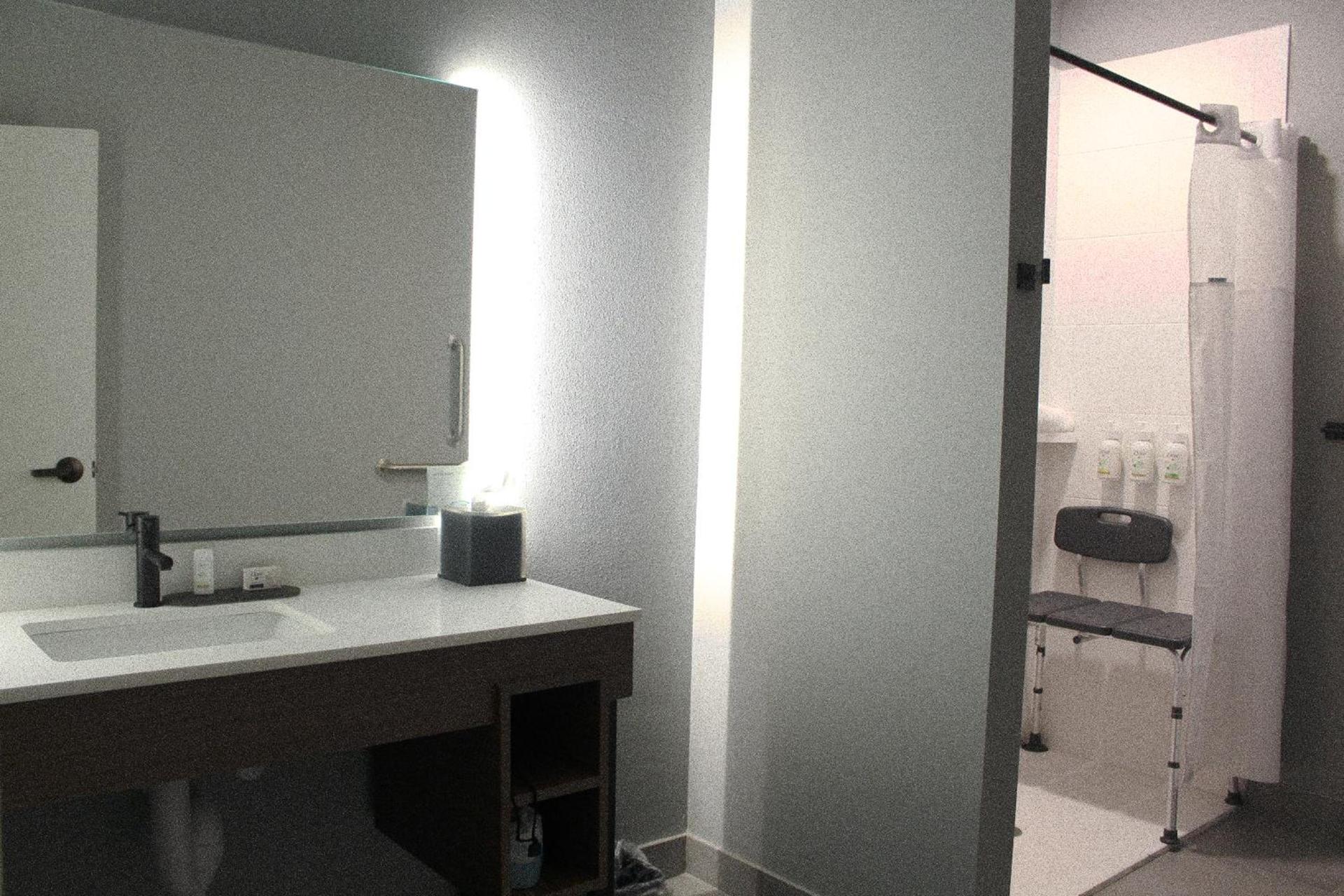 Hawthorn Extended Stay by Wyndham Mount Laurel Moorestown photo 28