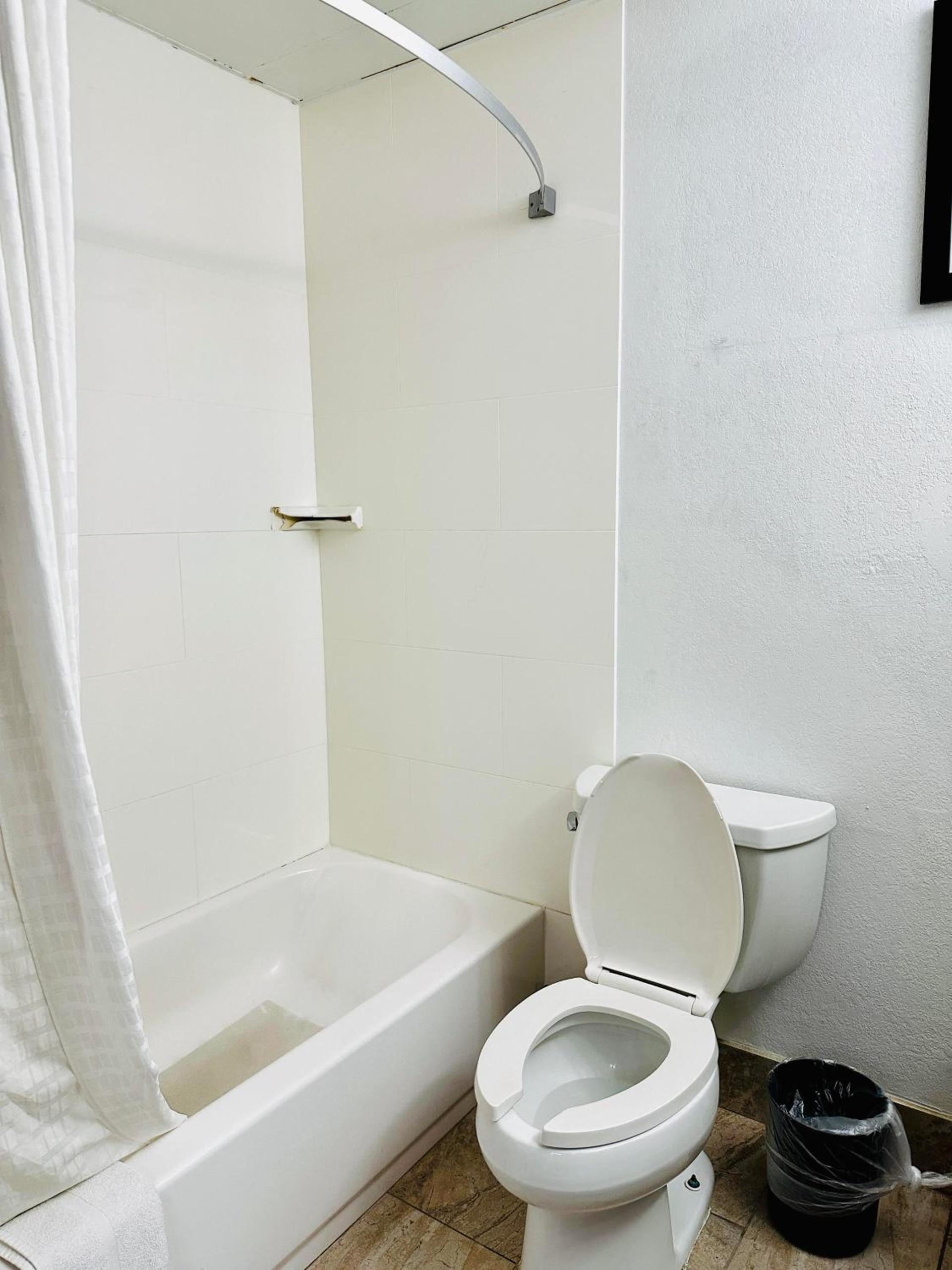 Radiant Inn and Suites photo 23