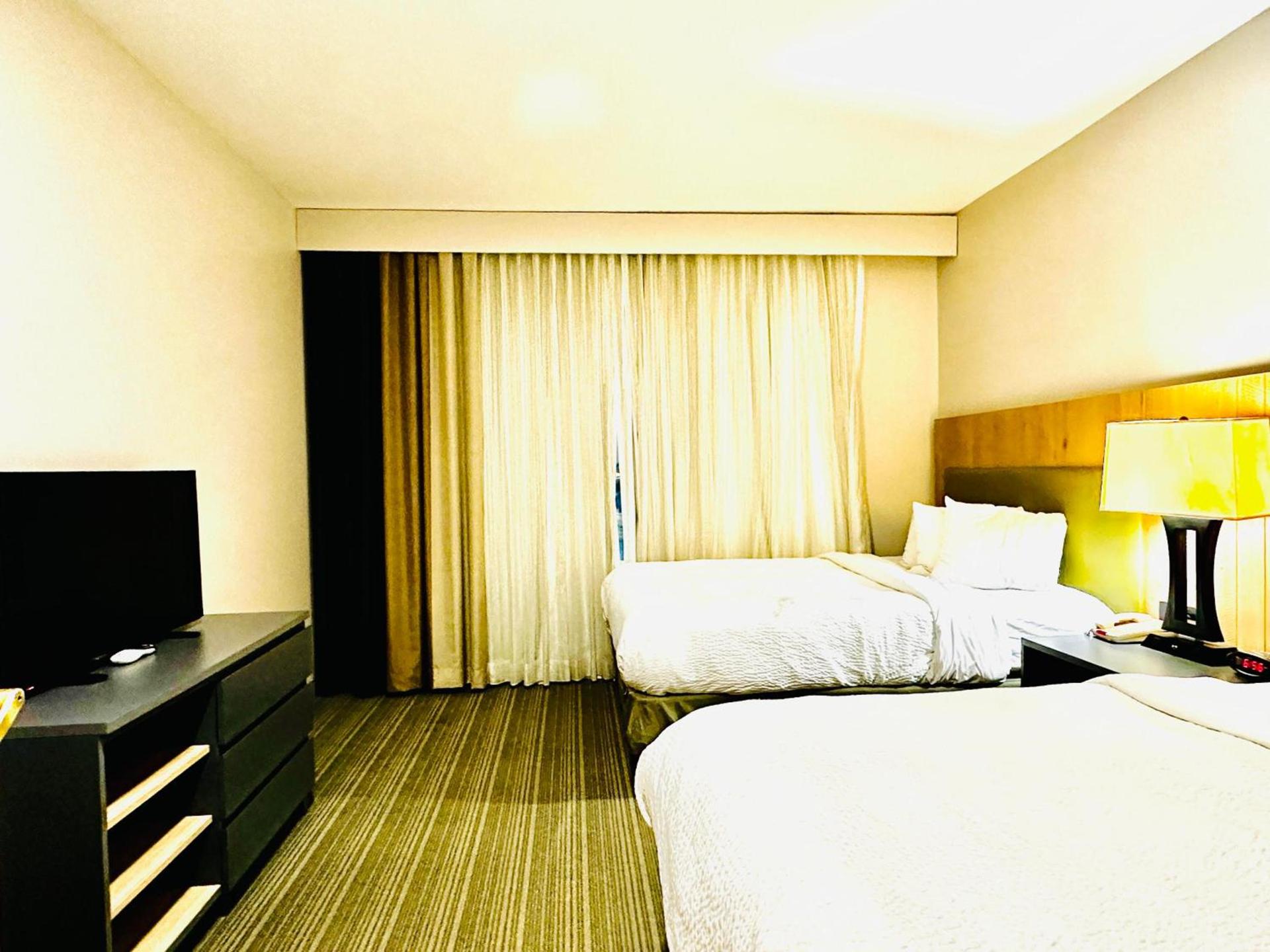 Radiant Inn and Suites photo 8