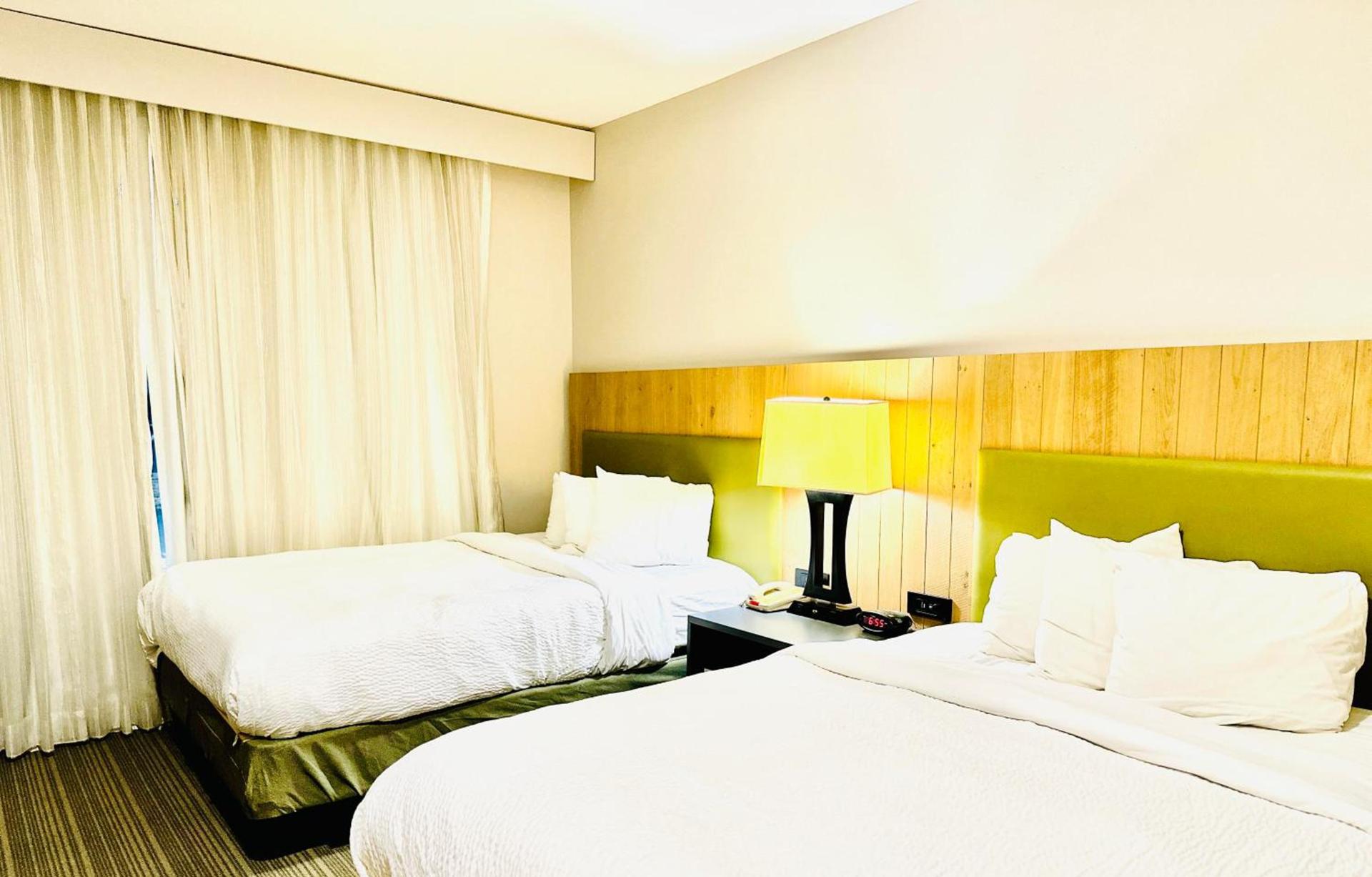 Radiant Inn and Suites photo 13