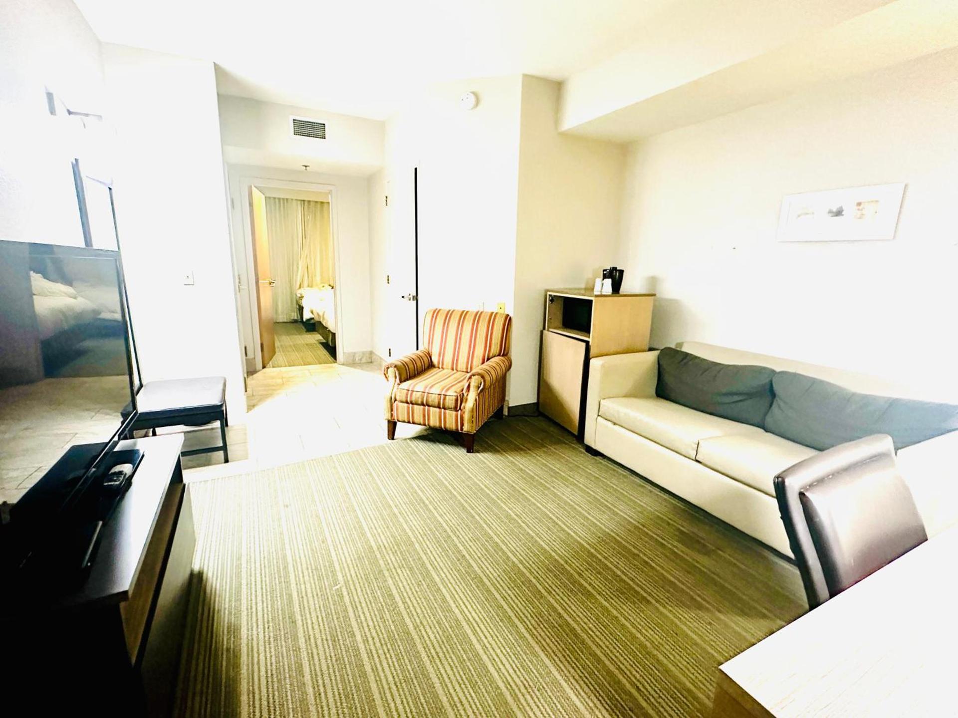 Radiant Inn and Suites photo 14