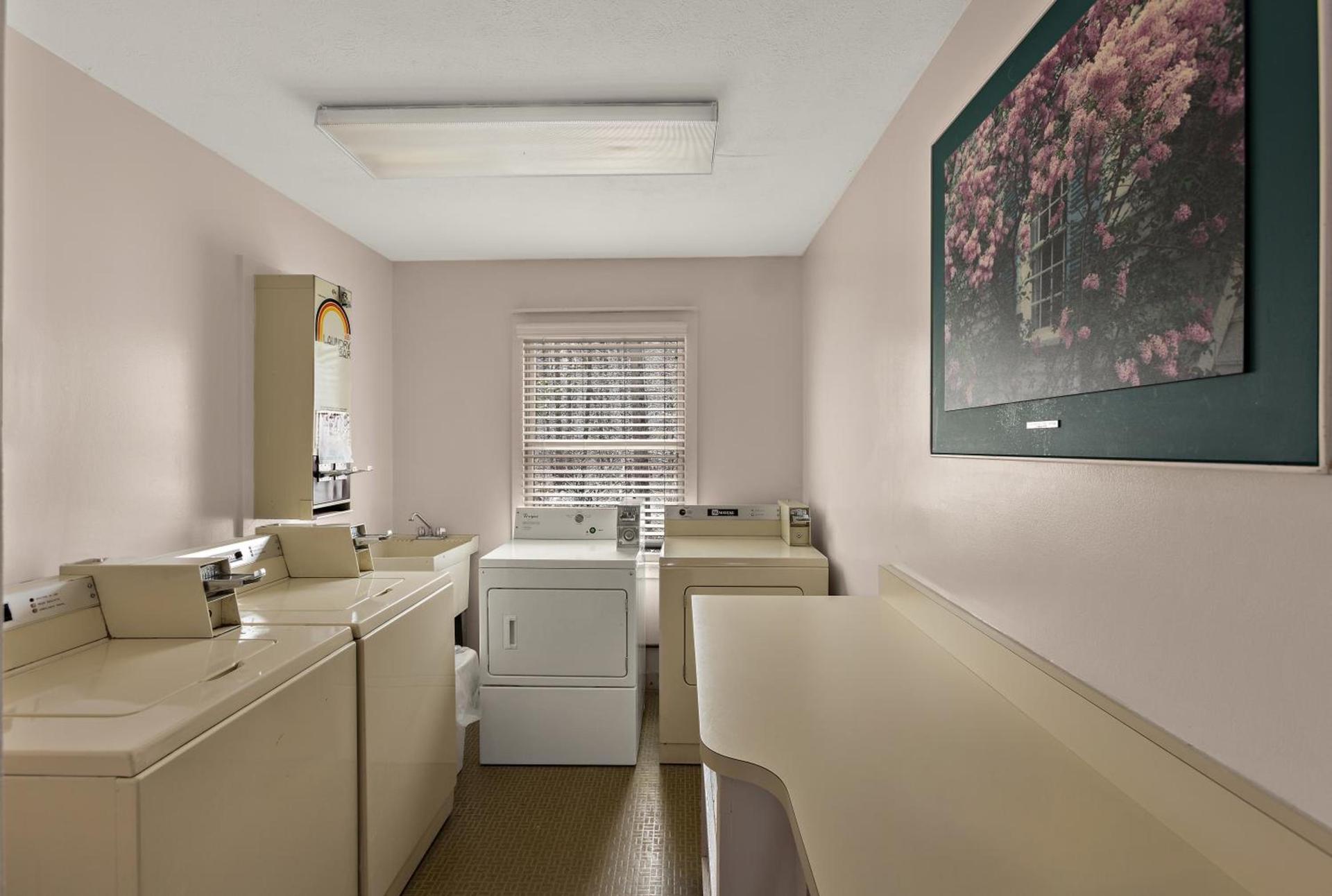 Traverse Bay Inn photo 16