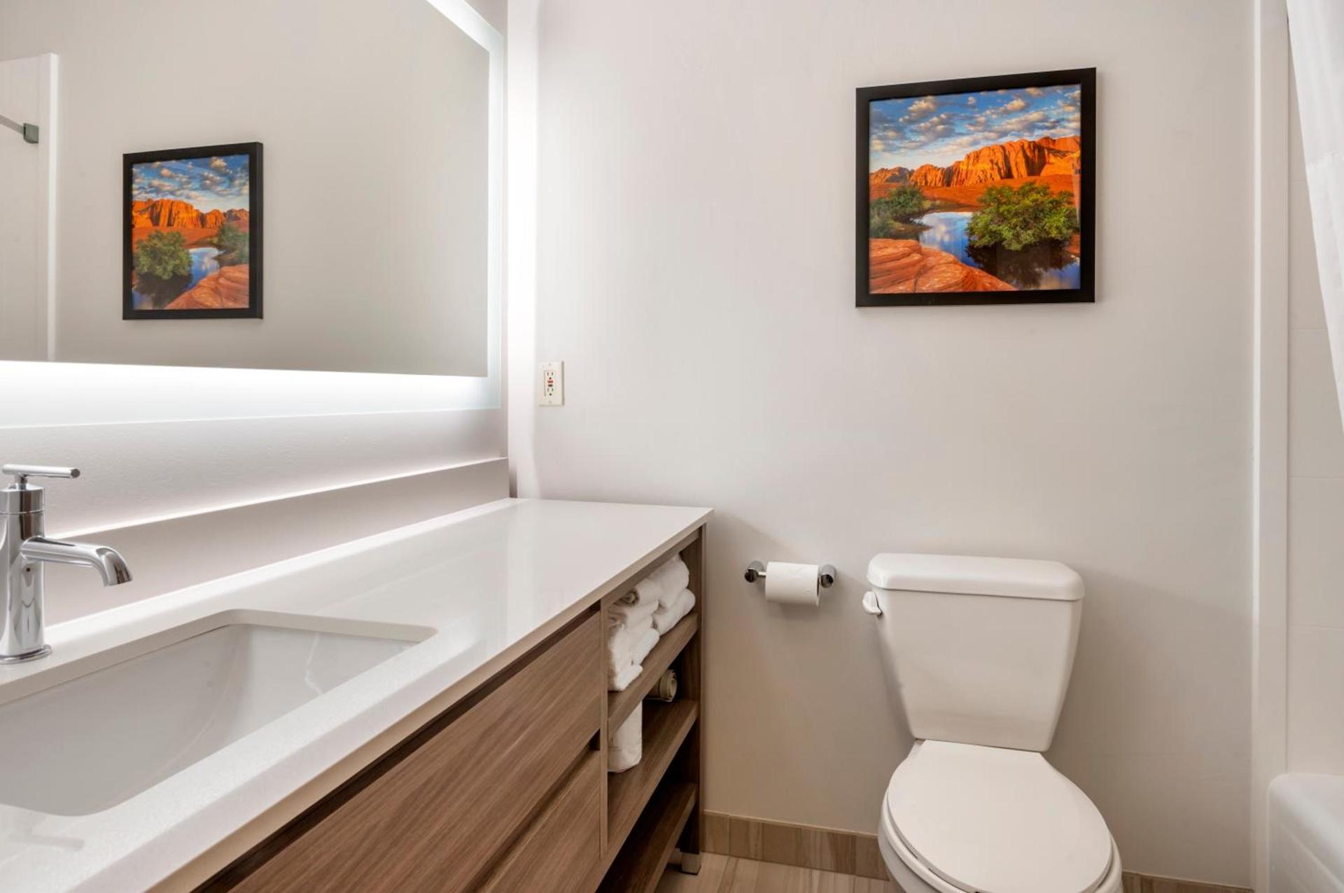 Comfort Inn & Suites Beaver - Interstate 15 North photo 45