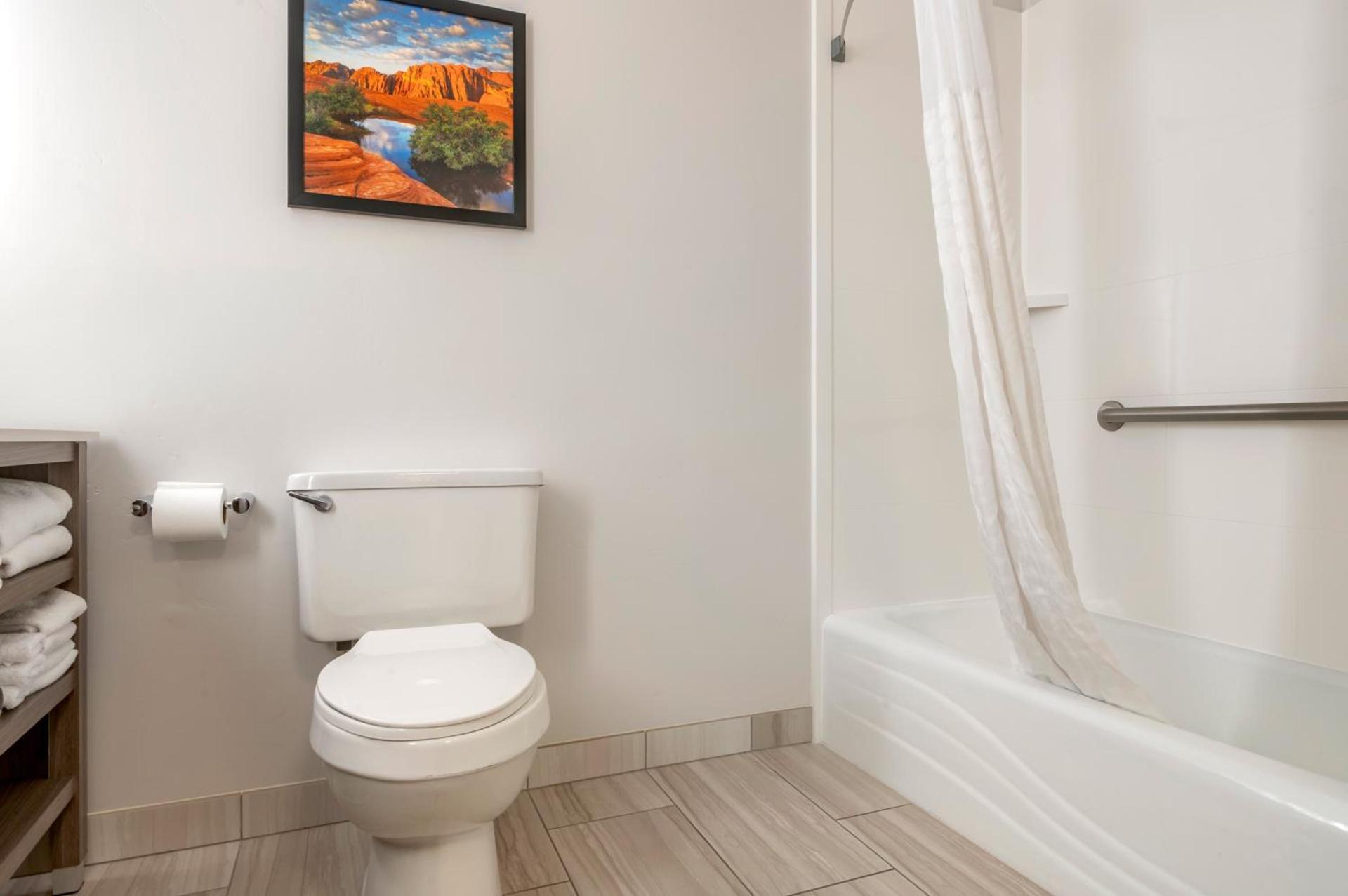 Comfort Inn & Suites Beaver - Interstate 15 North photo 46