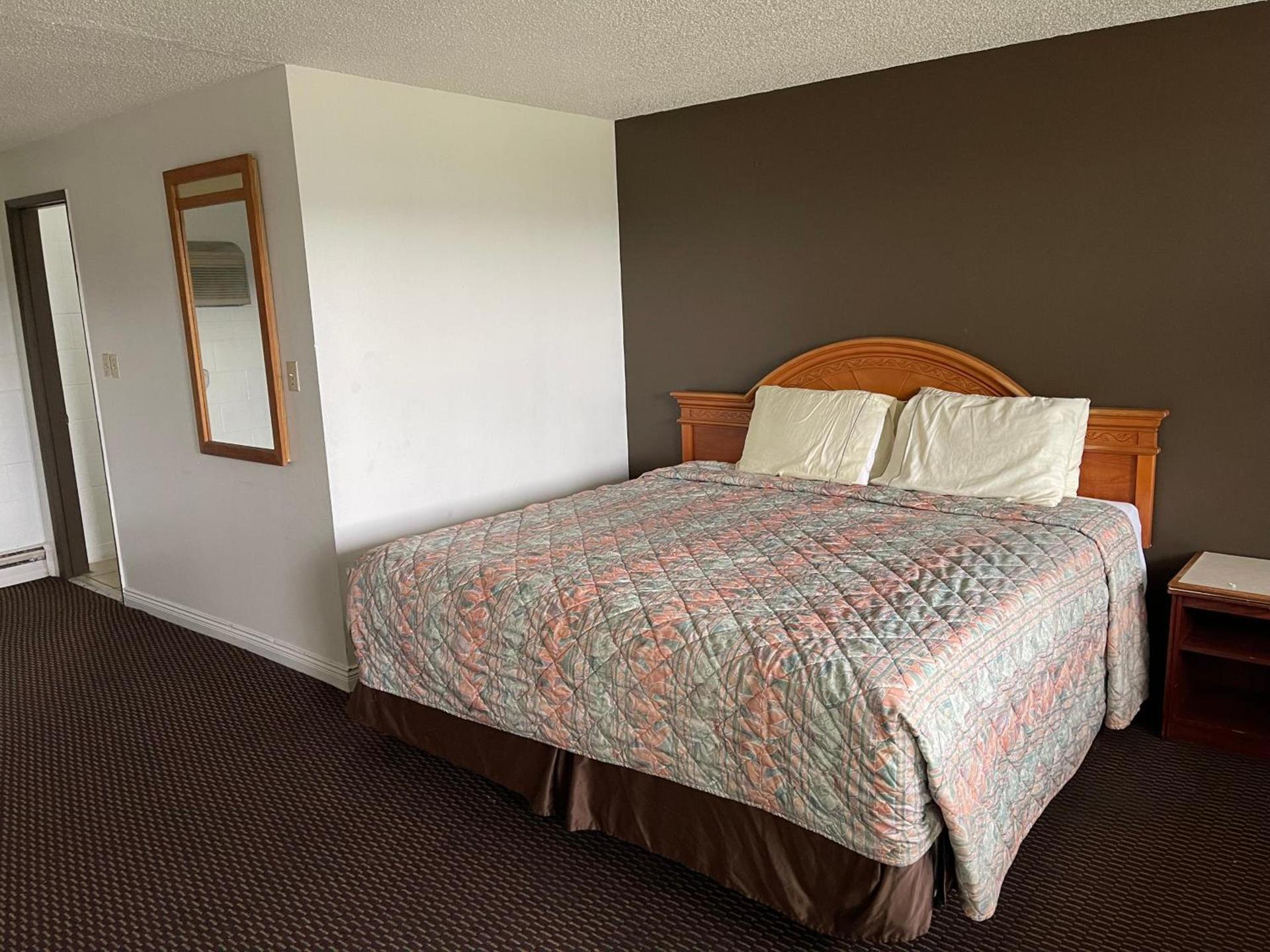 Royal A Motel photo 21