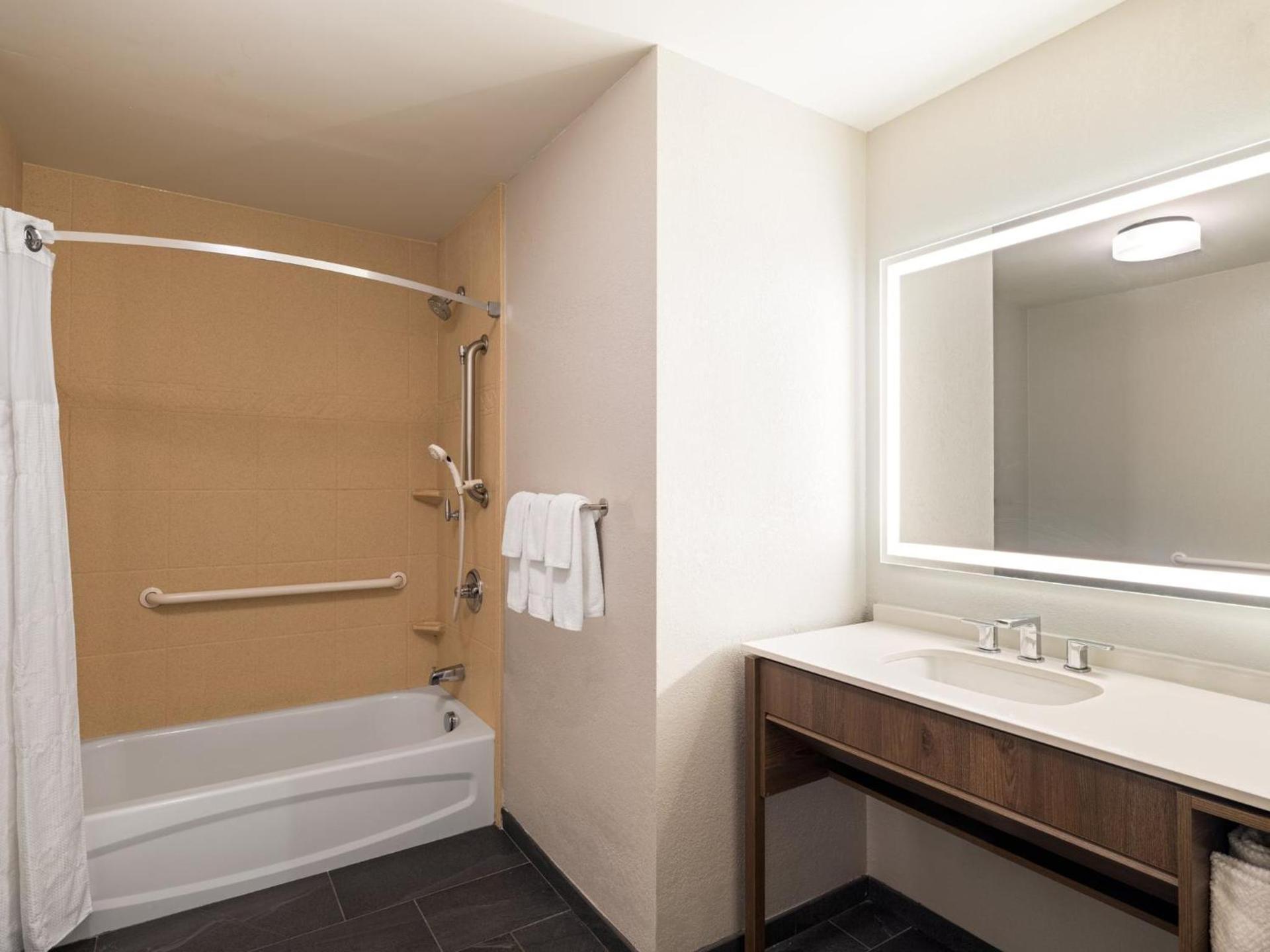 Staybridge Suites Rochester University by IHG photo 90