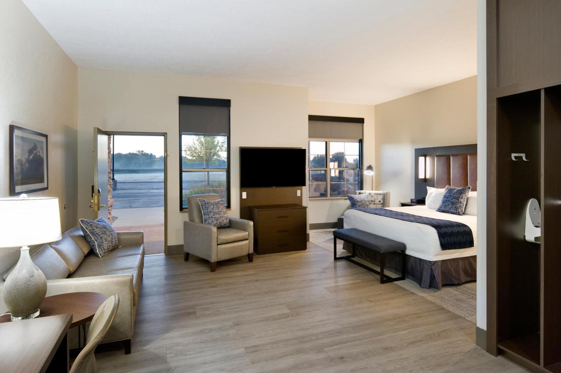 ClubHouse Hotel Sioux Falls photo 38