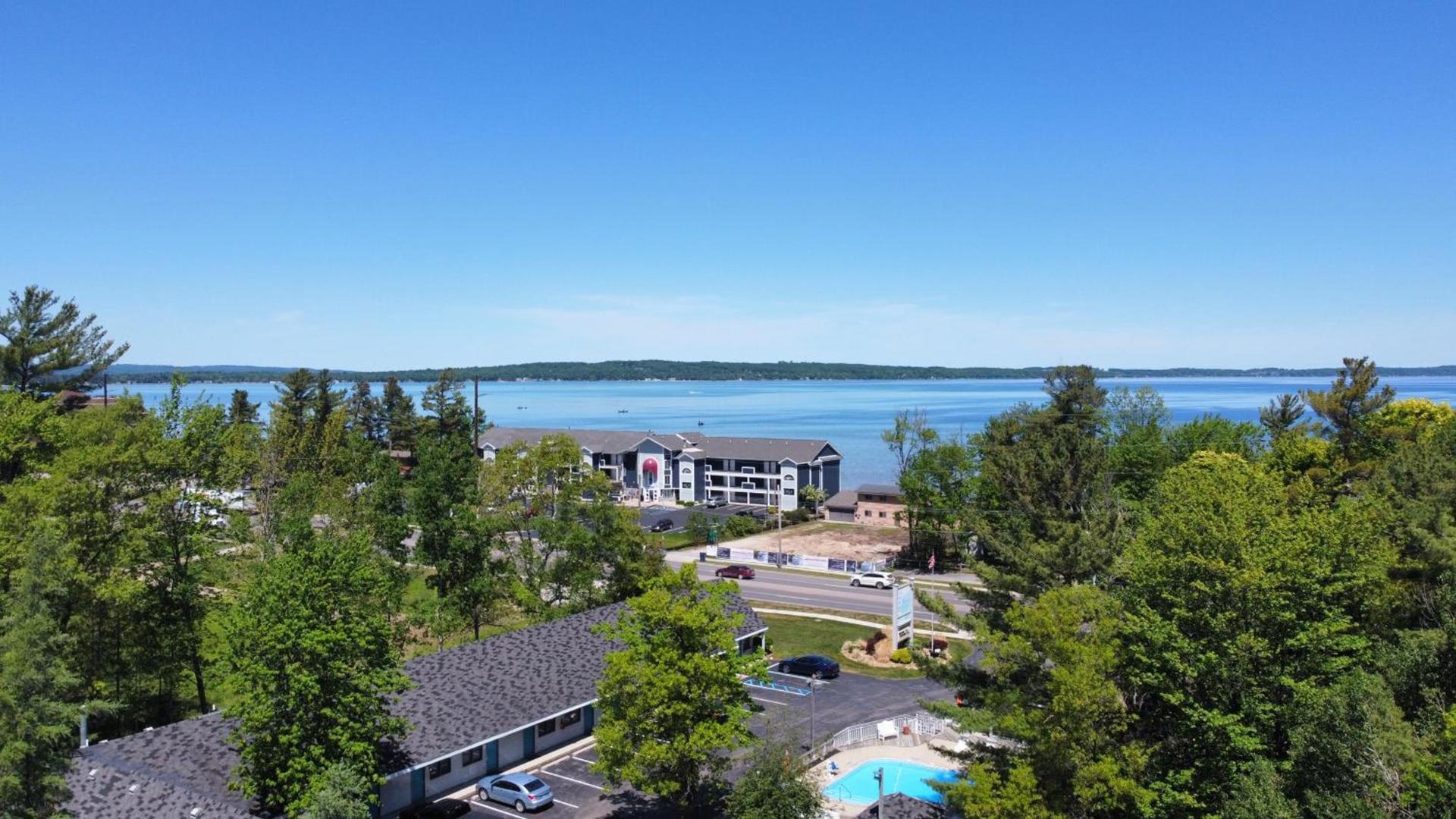 Traverse Bay Inn photo 7
