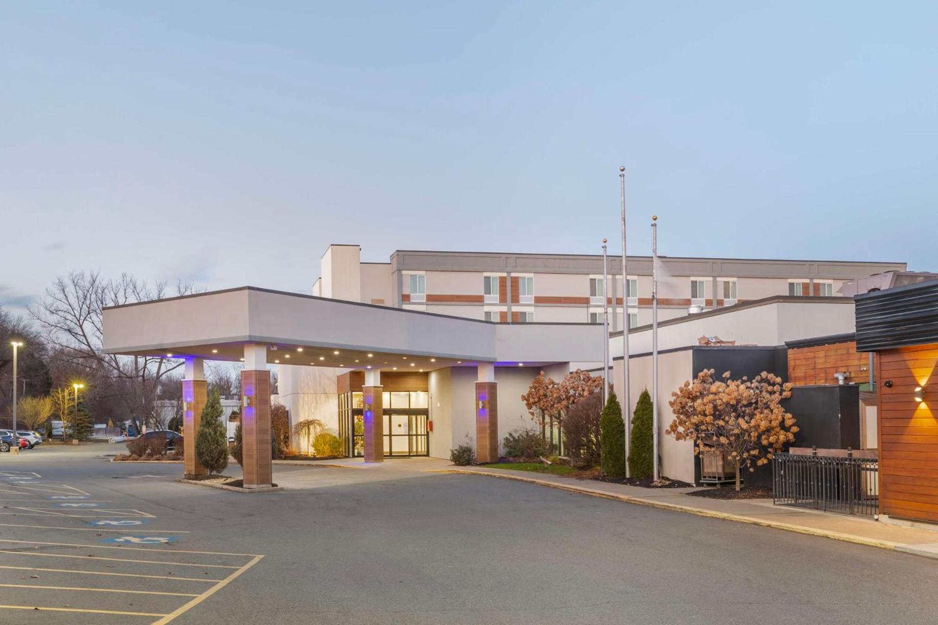 Best Western Plus New Englander photo 1