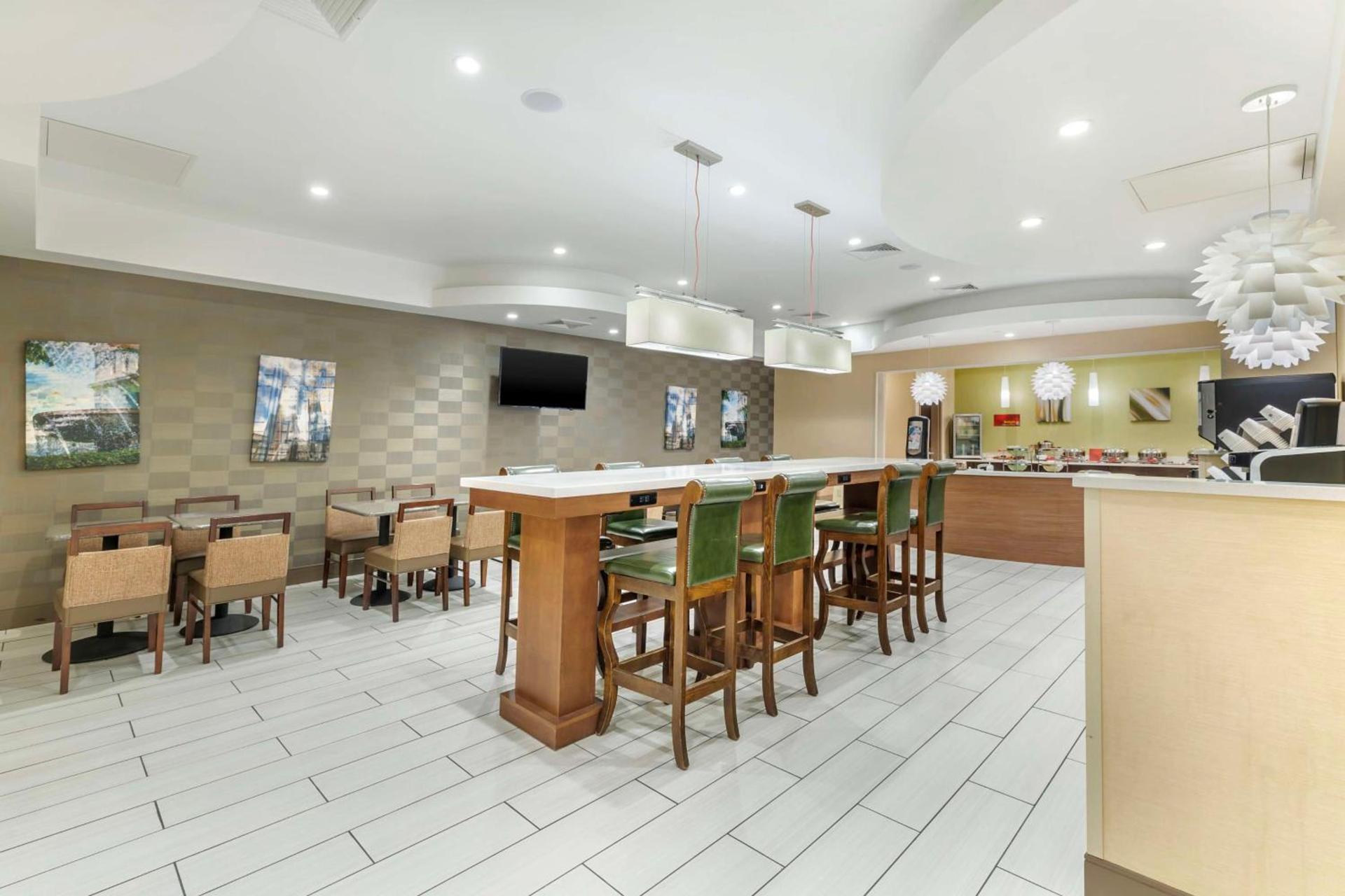 Best Western Plus New Englander photo 2