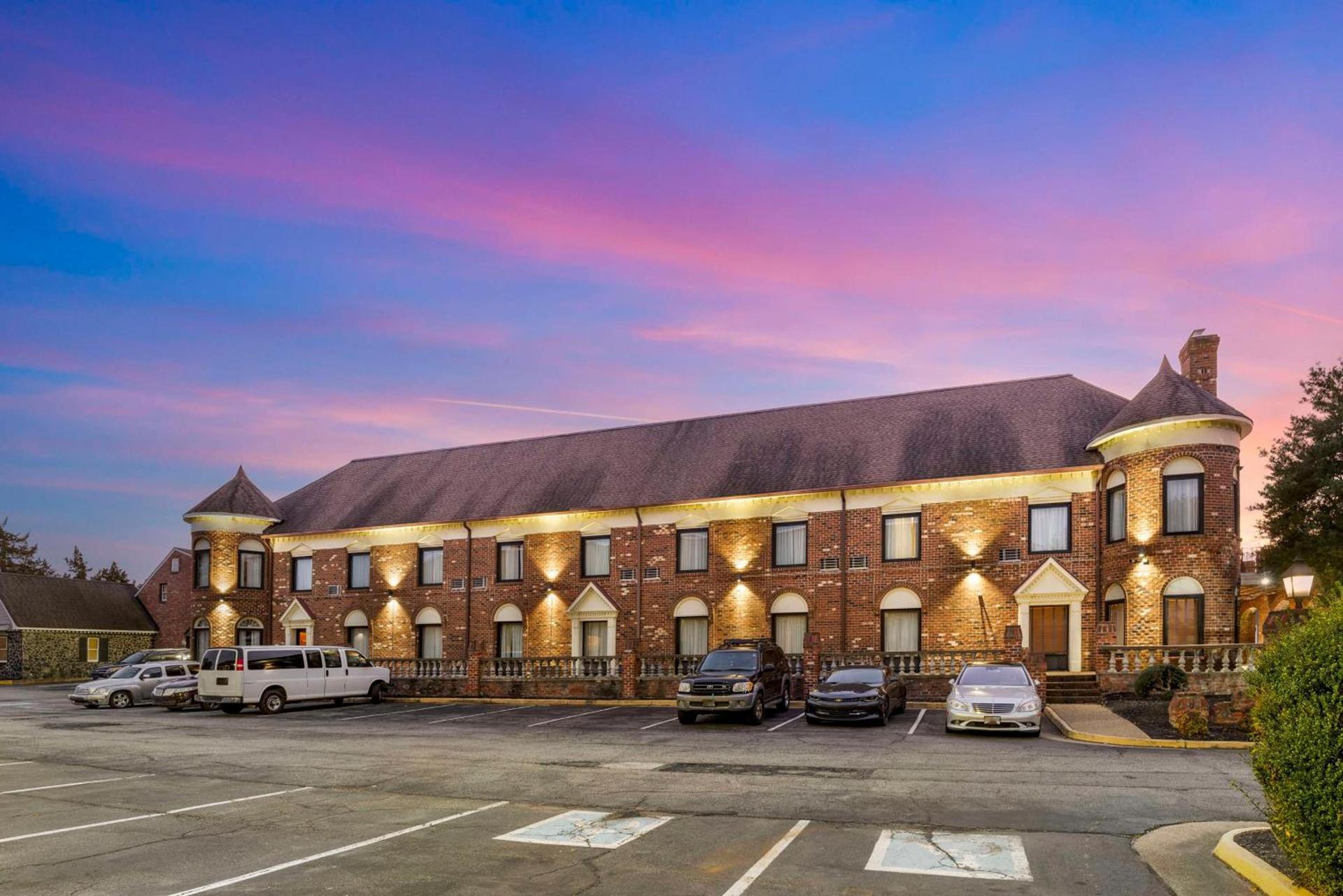Best Western PLUS Governor's Inn Richmond — hotel in Midlothian