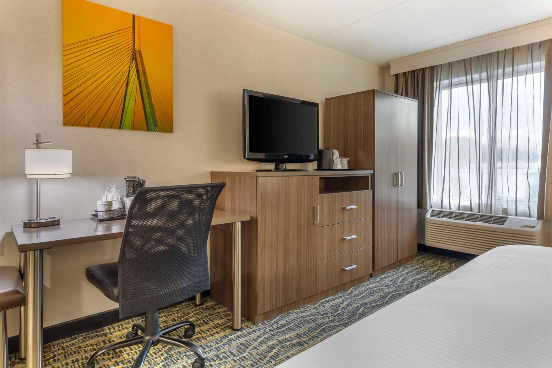 Best Western Plus New Englander photo 22